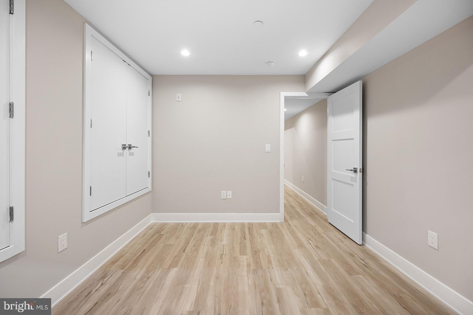 NORRIS SQUARE - Residential Lease