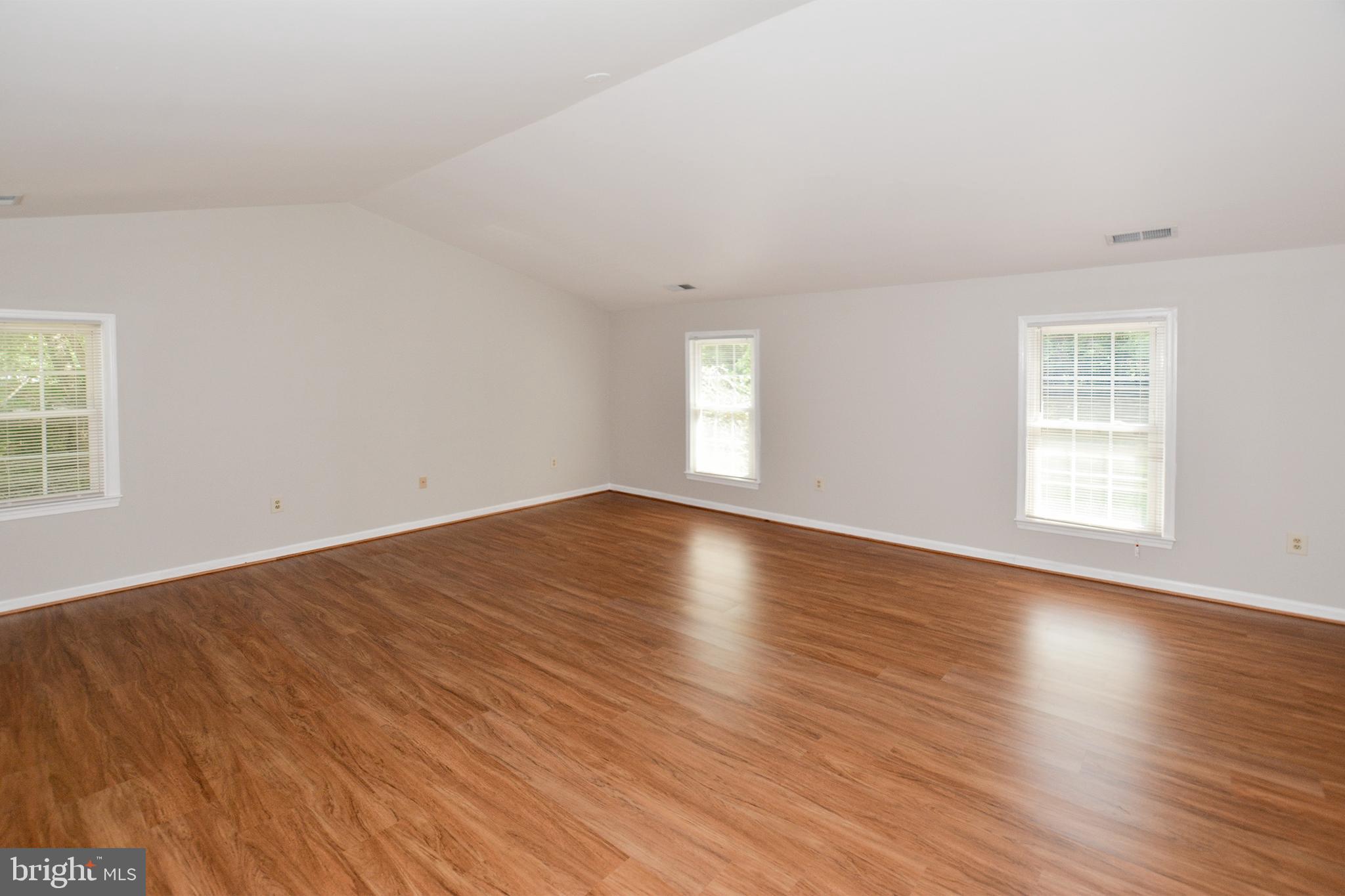 FAIRFAX STATION - Residential Lease