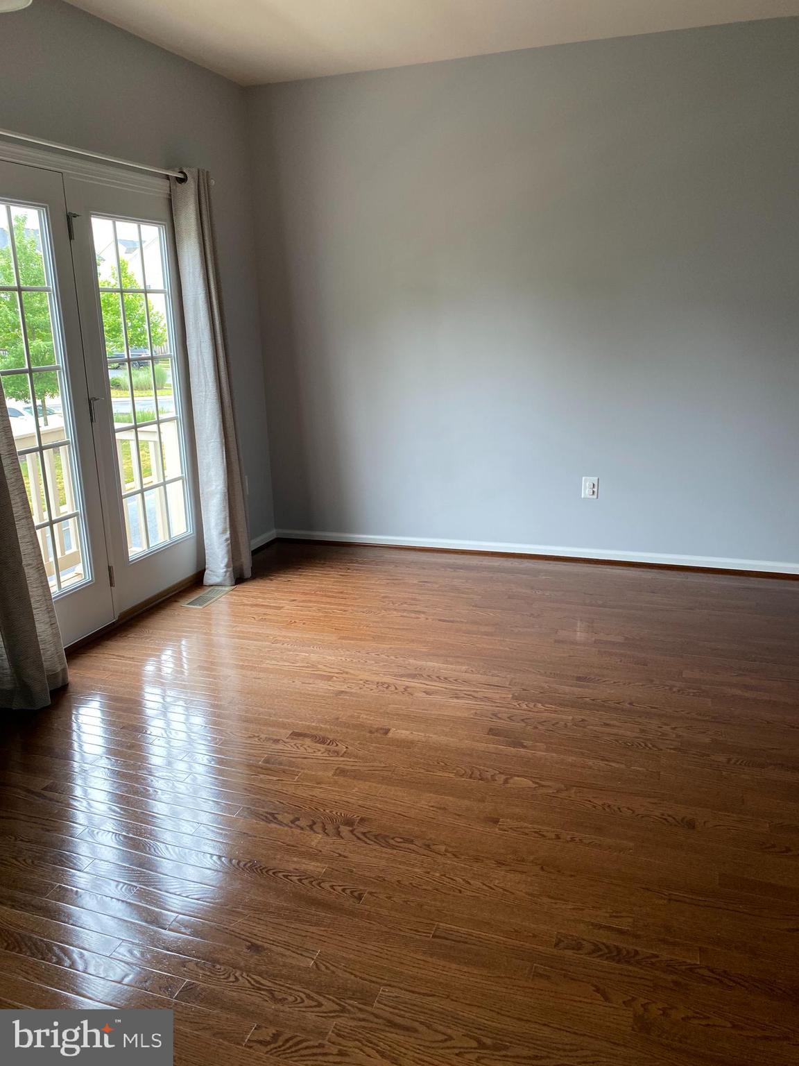 EMBREY MILL - Residential Lease