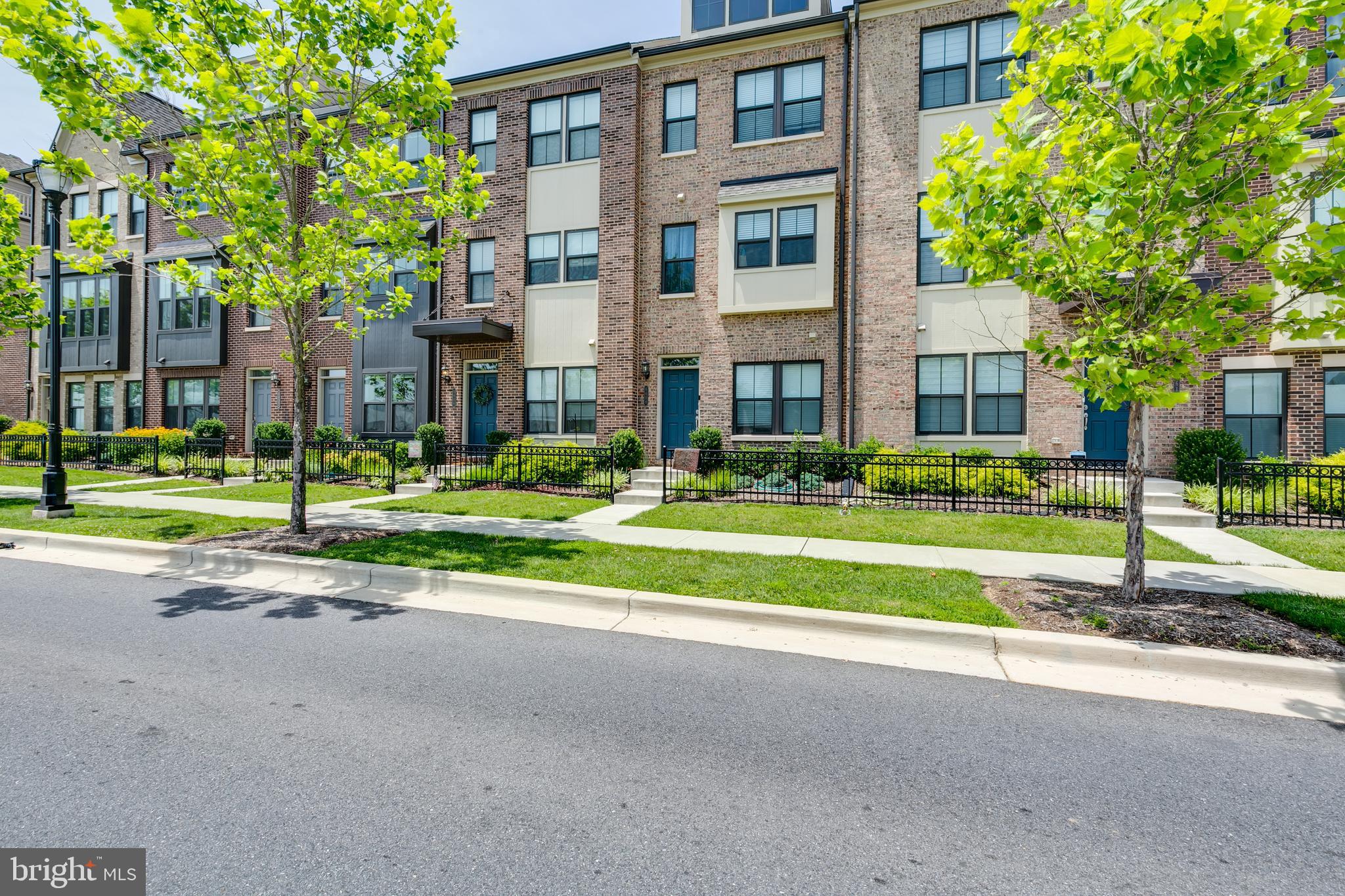 RIVERDALE PARK STATION - Residential Lease