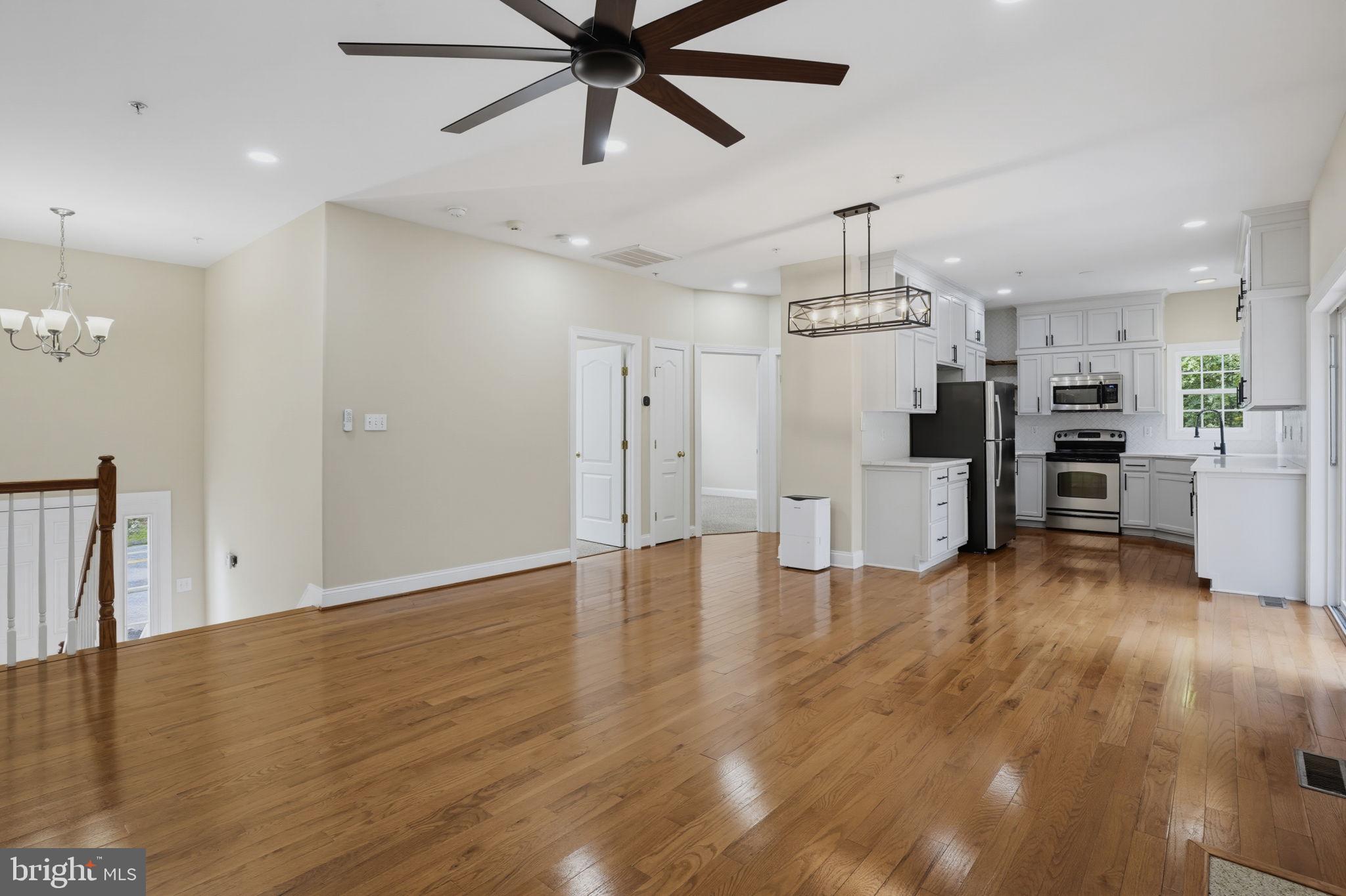 TOWN CREEK - Residential