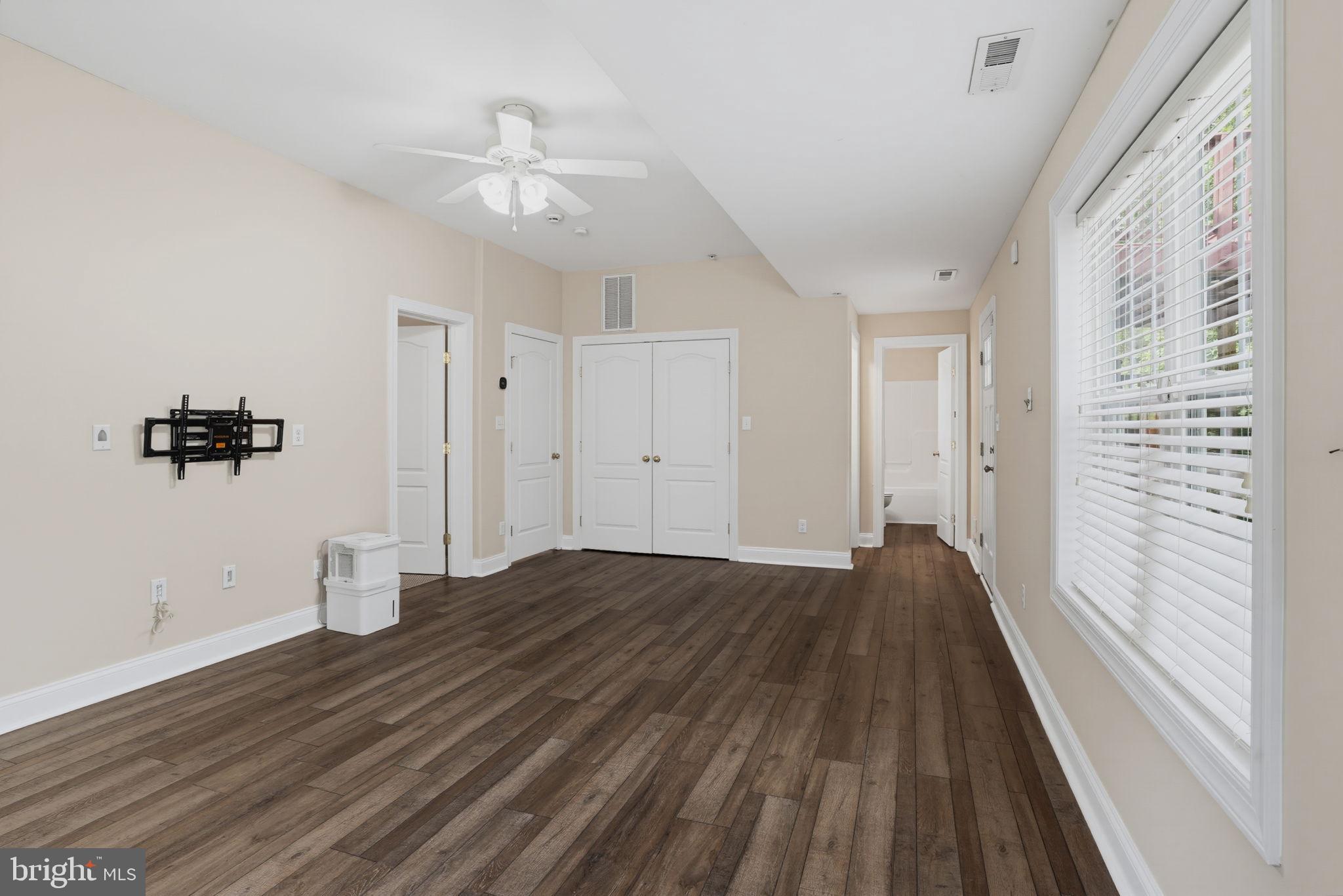 TOWN CREEK - Residential