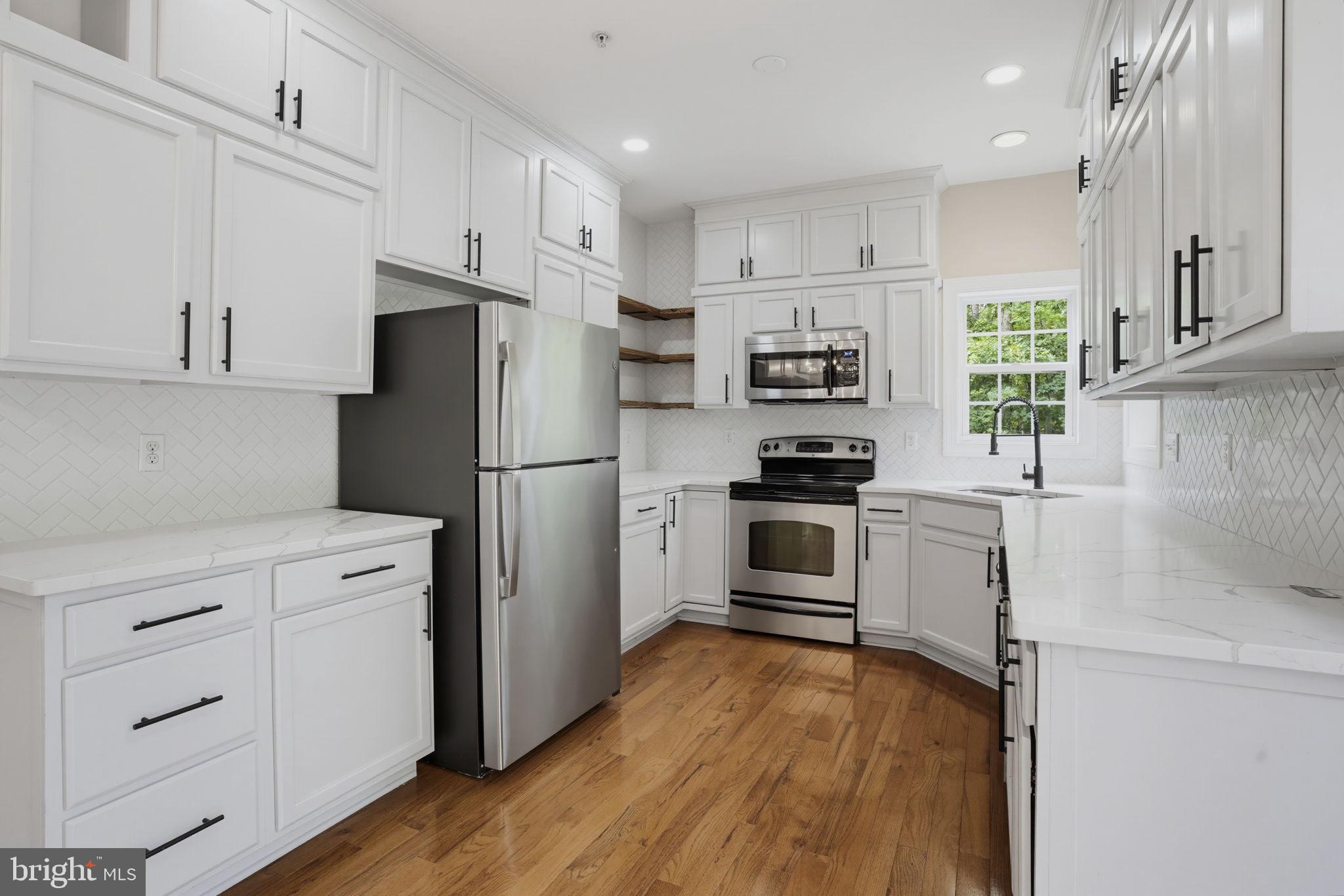 TOWN CREEK - Residential