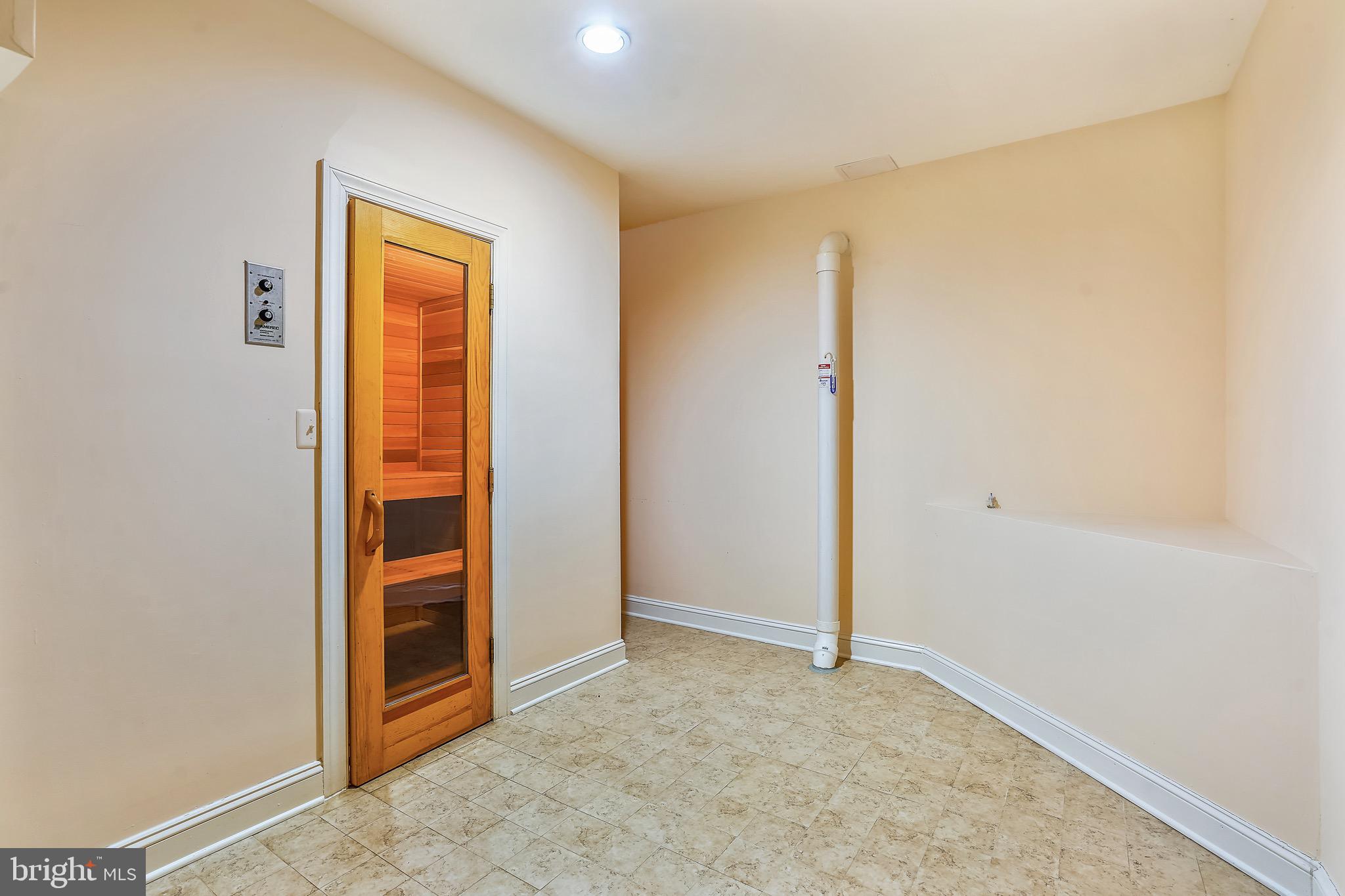 GREAT FALLS ESTATES - Residential