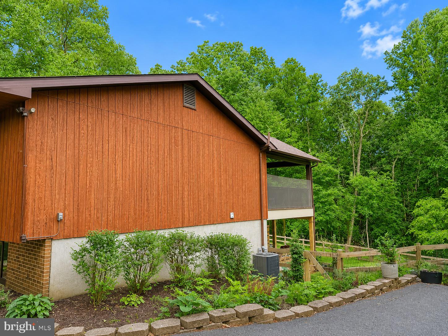 SHARON ACRES ESTATES - Residential