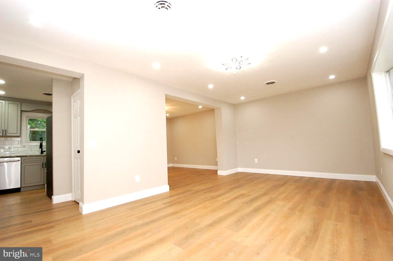 MANHATTAN BEACH - Residential