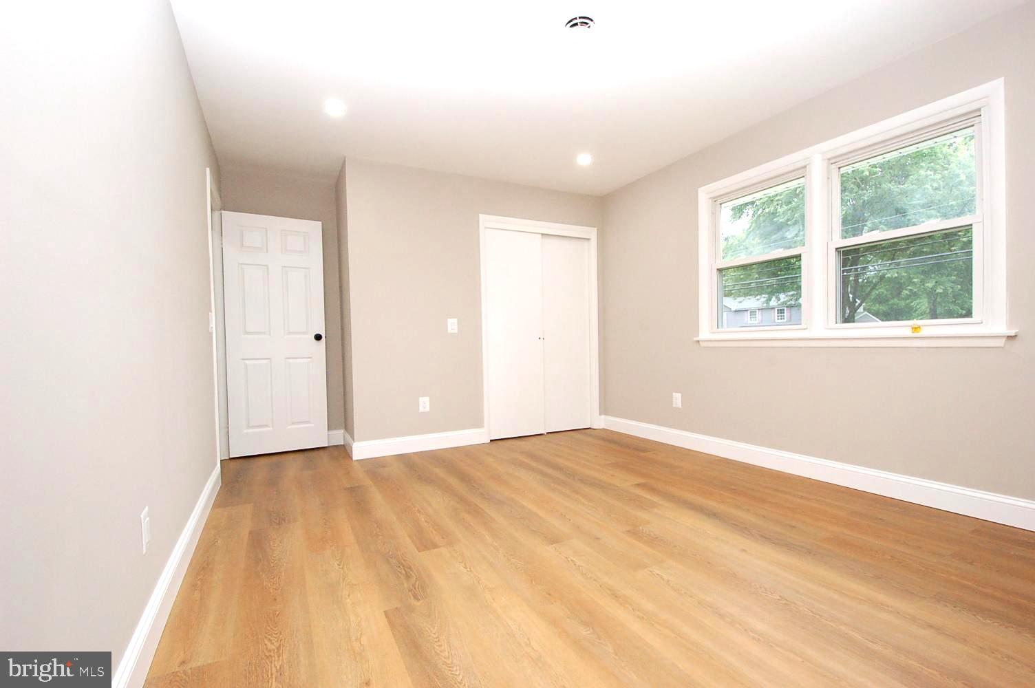 MANHATTAN BEACH - Residential