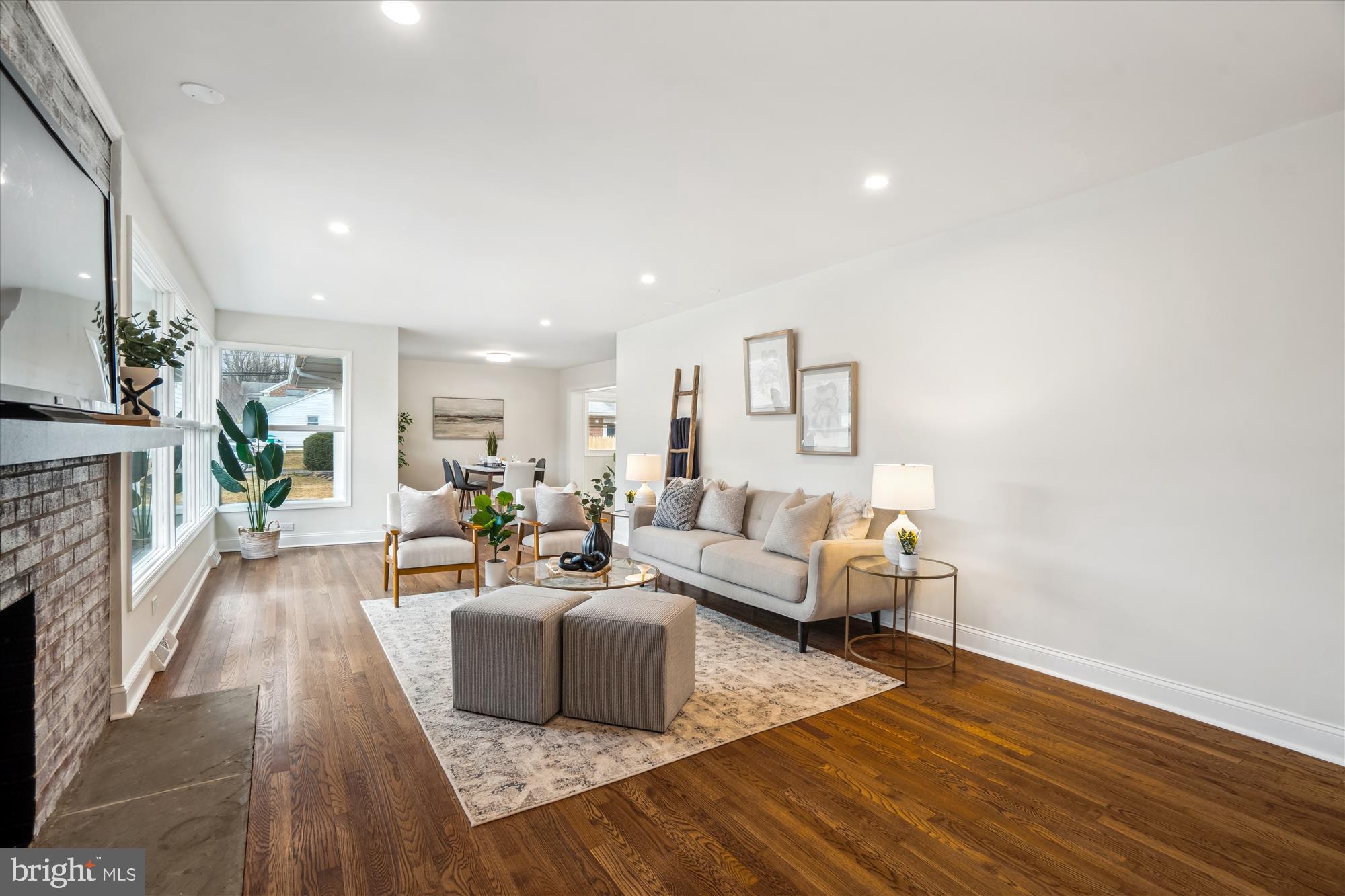 HOLMEHURST - Residential