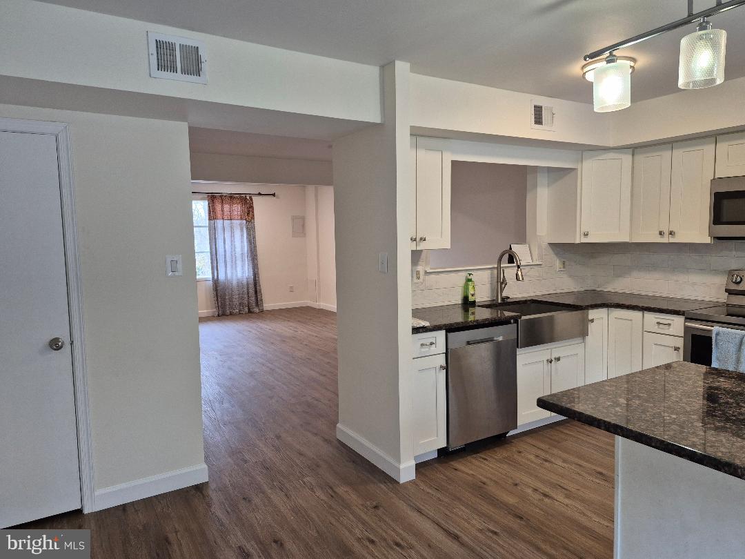 WOODSIDE VIL - Residential