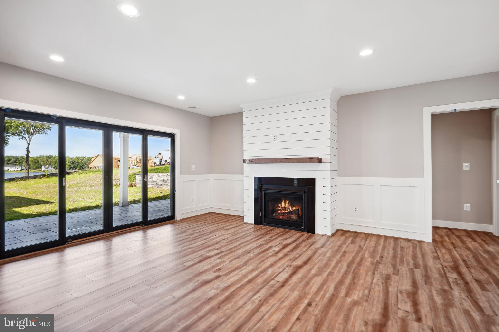 ROCK ISLAND LANDING - Residential