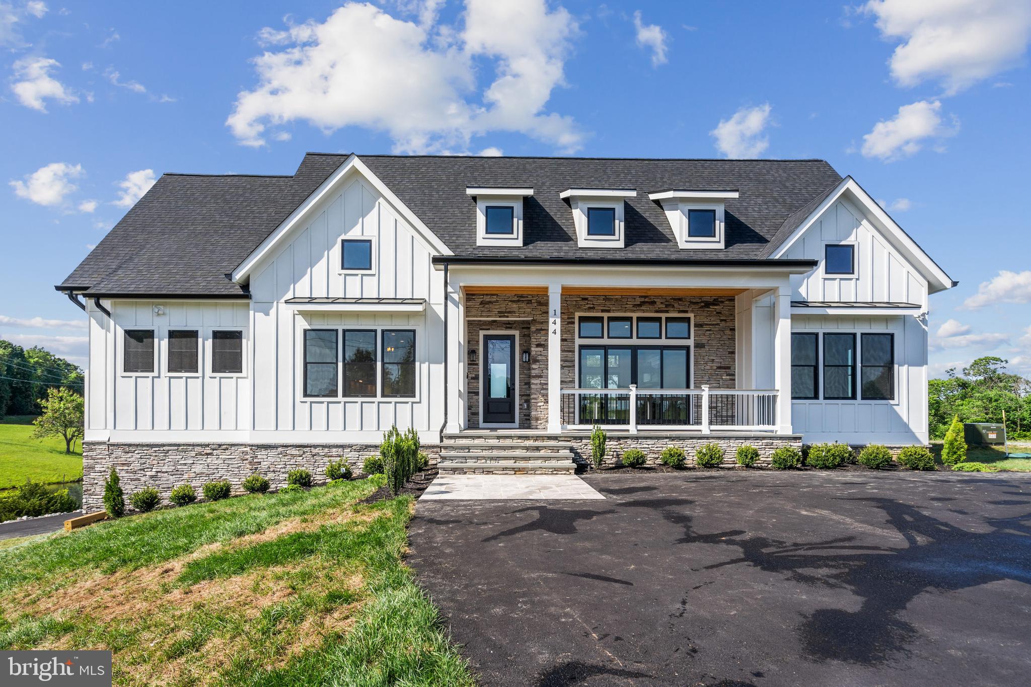 ROCK ISLAND LANDING - Residential