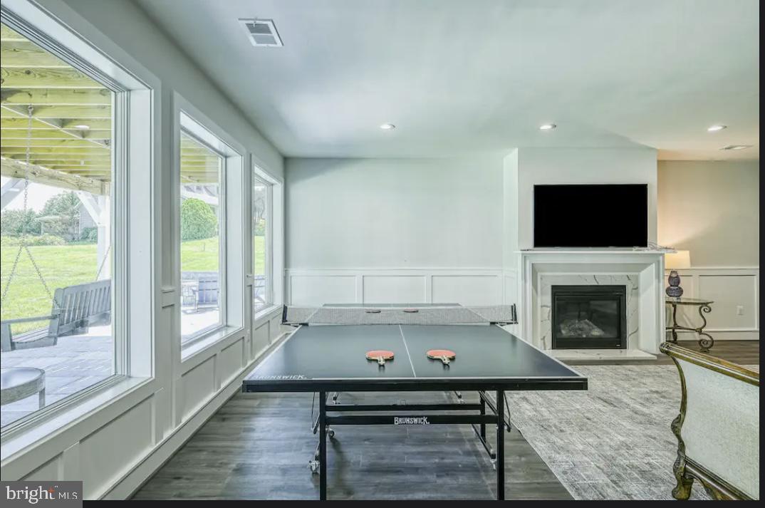 ROCK ISLAND LANDING - Residential