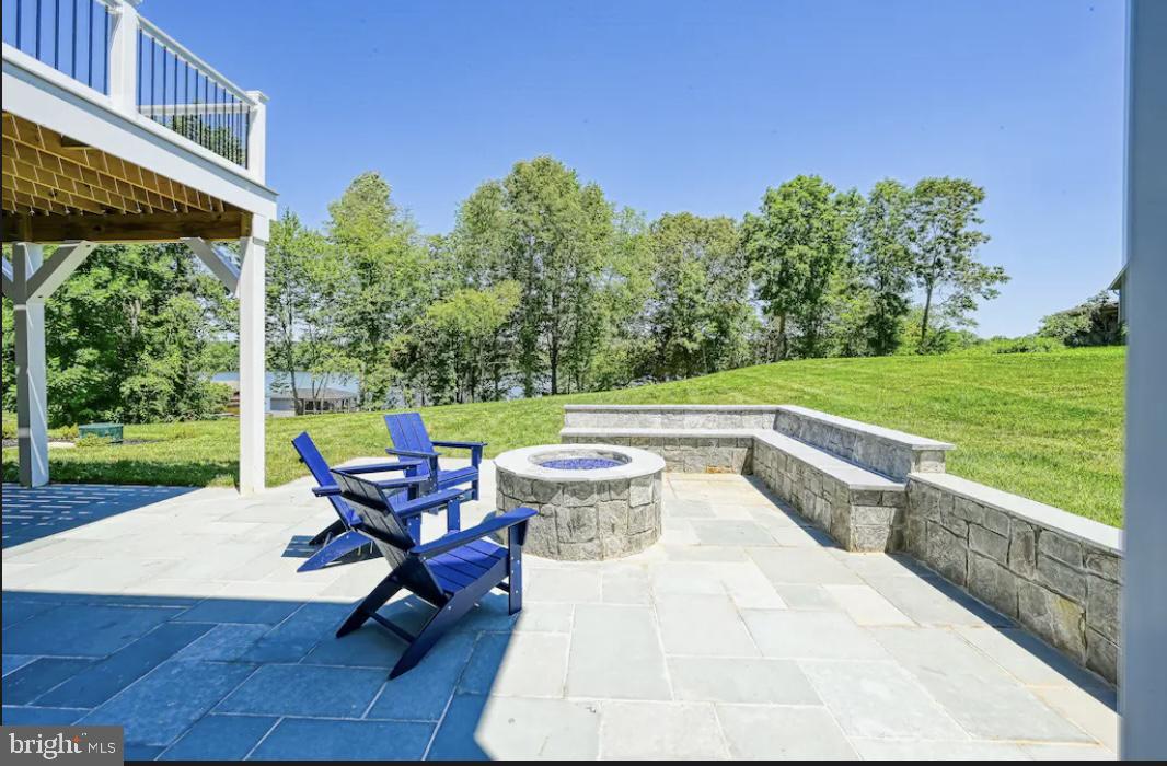 ROCK ISLAND LANDING - Residential