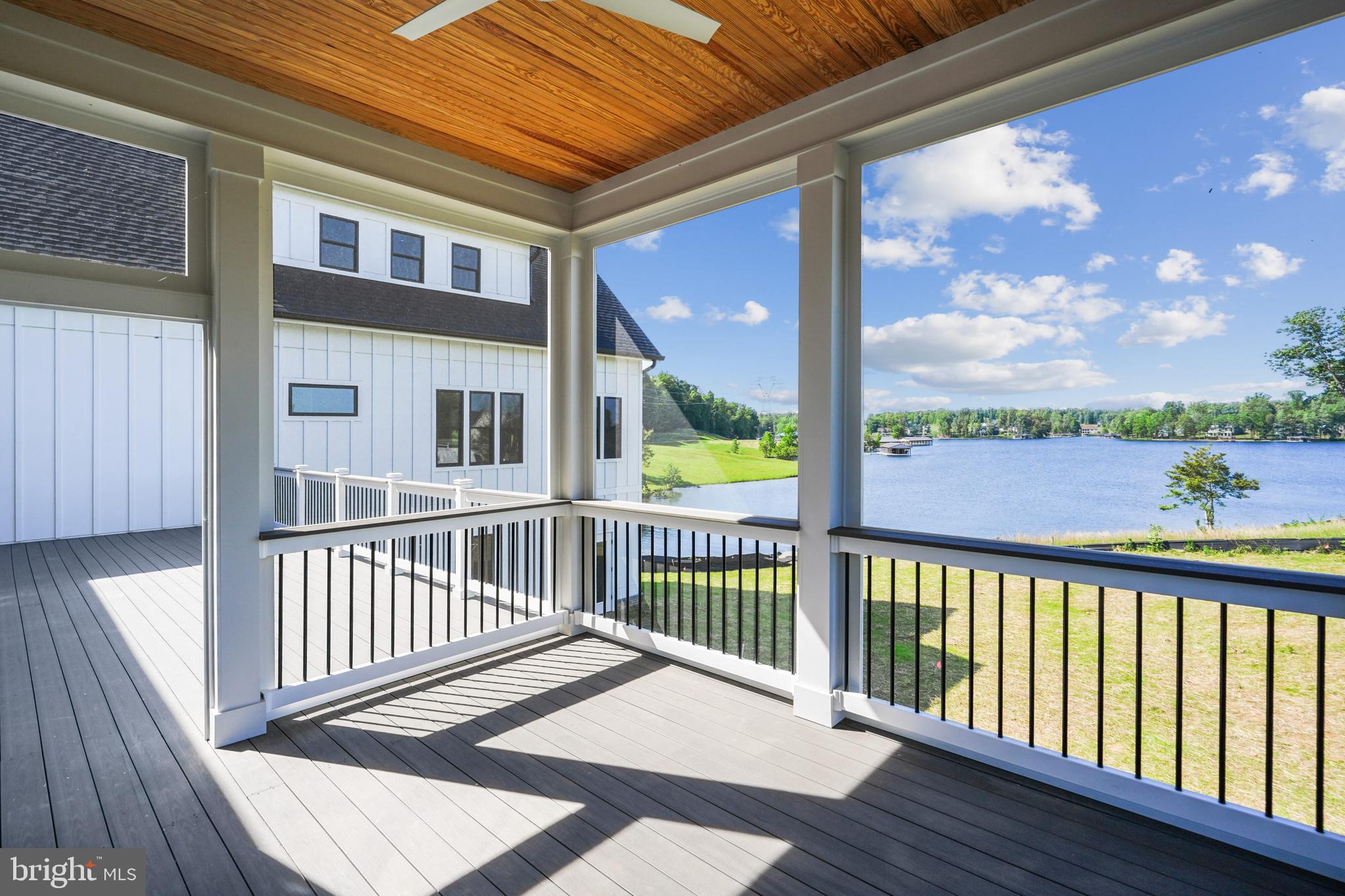 ROCK ISLAND LANDING - Residential