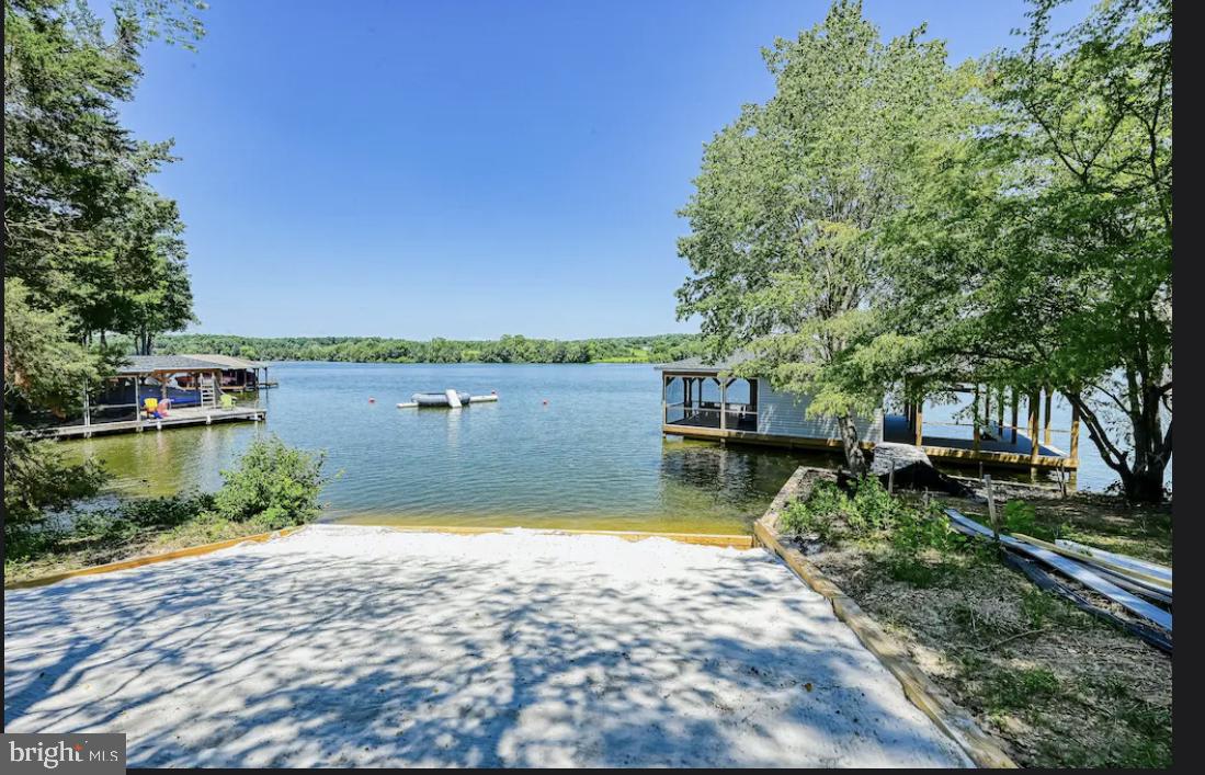 ROCK ISLAND LANDING - Residential