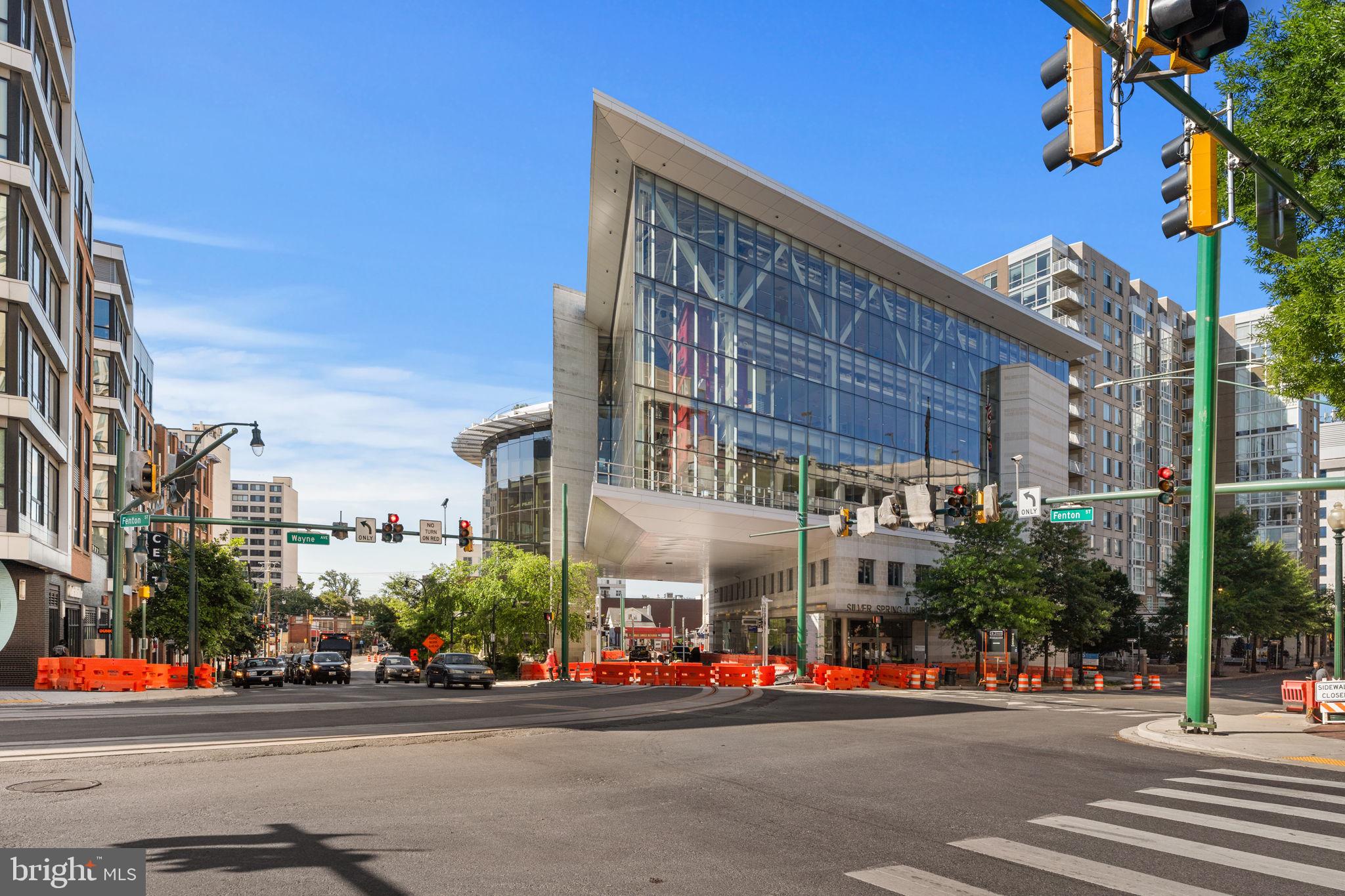 COLONIAL VILLAGE - Residential
