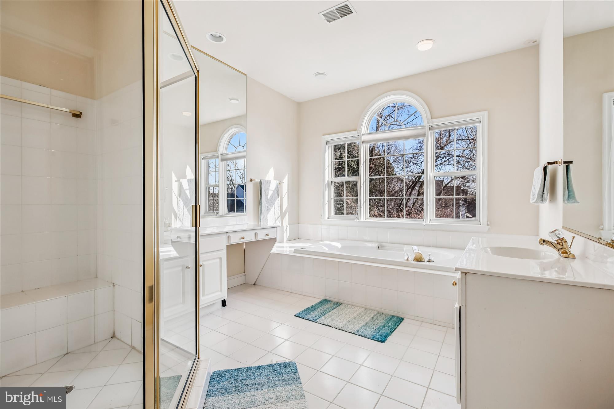 ROCKVILLE HEIGHTS - Residential