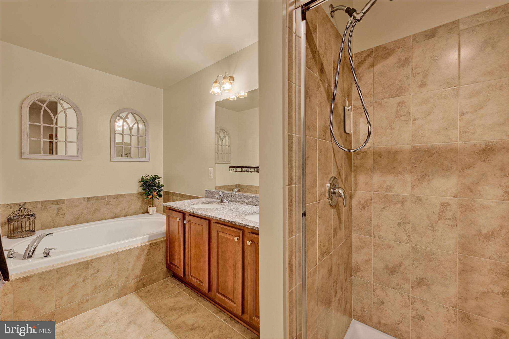RESERVOIR RIDGE - Residential