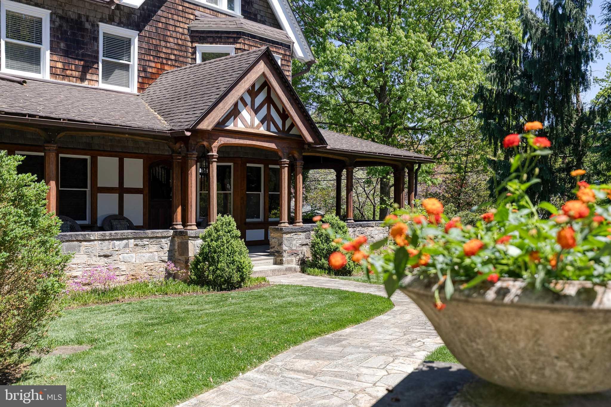 ROLAND PARK - Residential