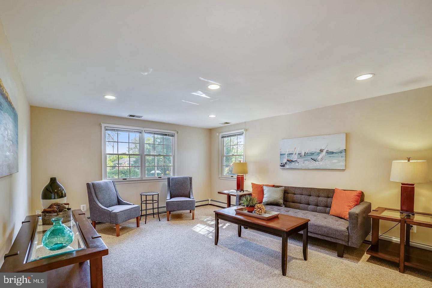 DAMASCUS OUTSIDE - Residential