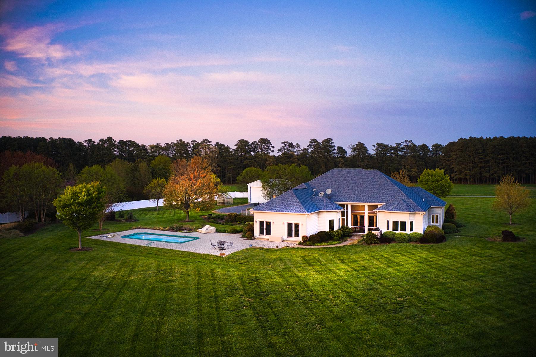 ROYAL OAK - Residential