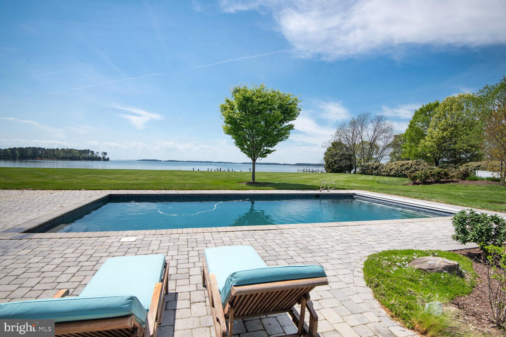 ROYAL OAK - Residential
