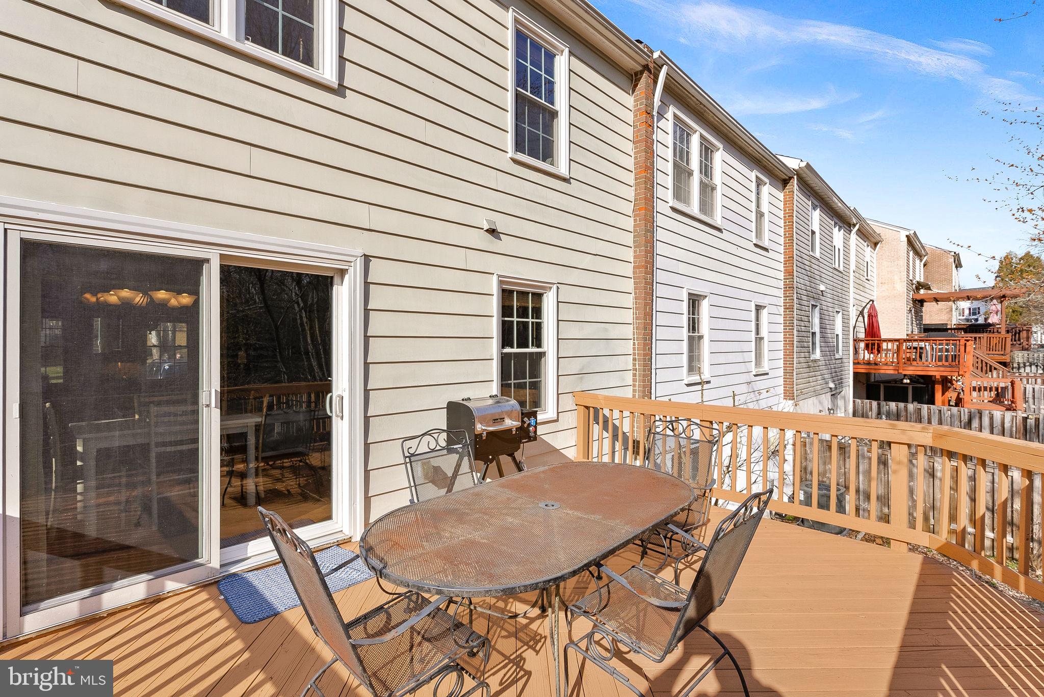 LAKE BRADDOCK - Residential