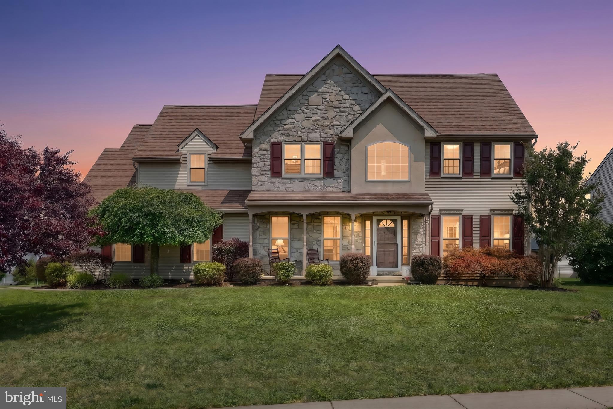 Set on a corner lot in Parkview West, this home offers a balanced mix of comfort and quality updates. Surrounded by the scenic setting of Seven Valleys, PA, the location provides a quiet backdrop while remaining convenient to Gettysburg, Maryland, and York. Inside, the home features a newer roof, brand‑new HVAC, new flooring, crown molding, updated bathrooms, and upgraded ceiling fans. The kitchen includes new LG appliances and an upgraded gas stove for reliable everyday performance. Located in the Dallastown School District, this move‑in‑ready property delivers a well‑maintained living experience in a desirable community.
