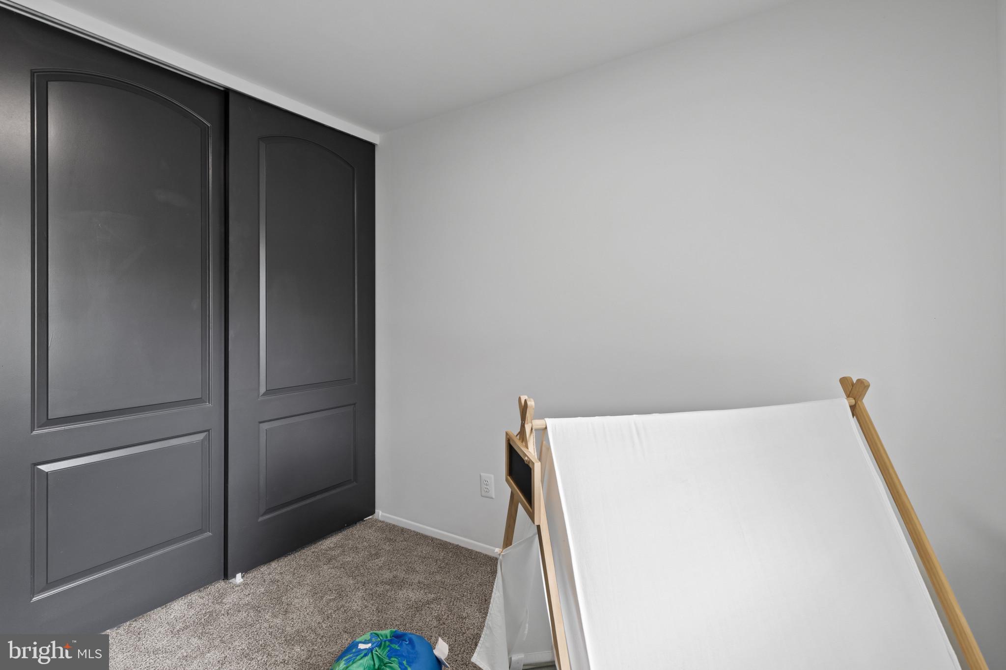 NORTH LAUREL PARK - Residential