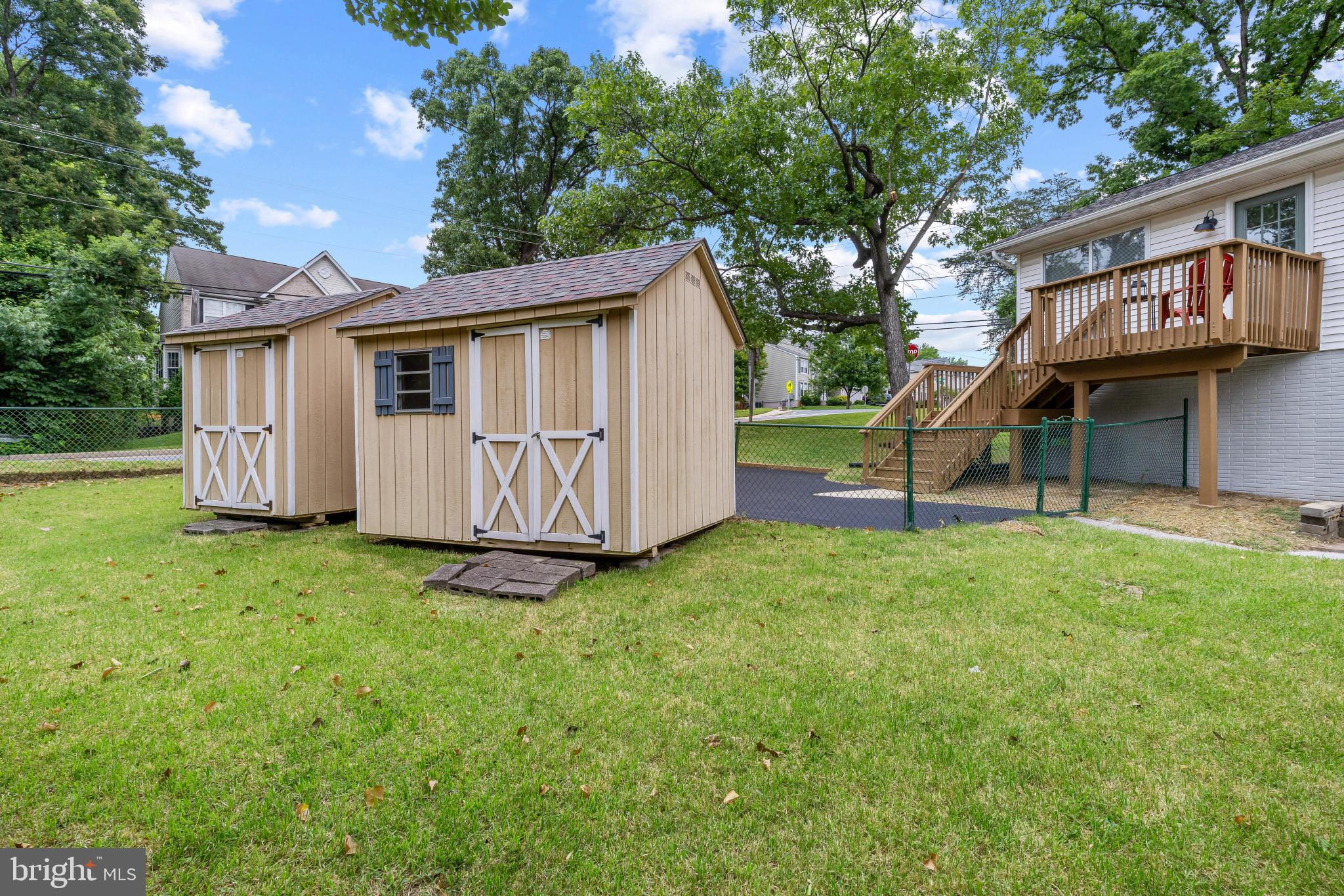 NORTH LAUREL PARK - Residential