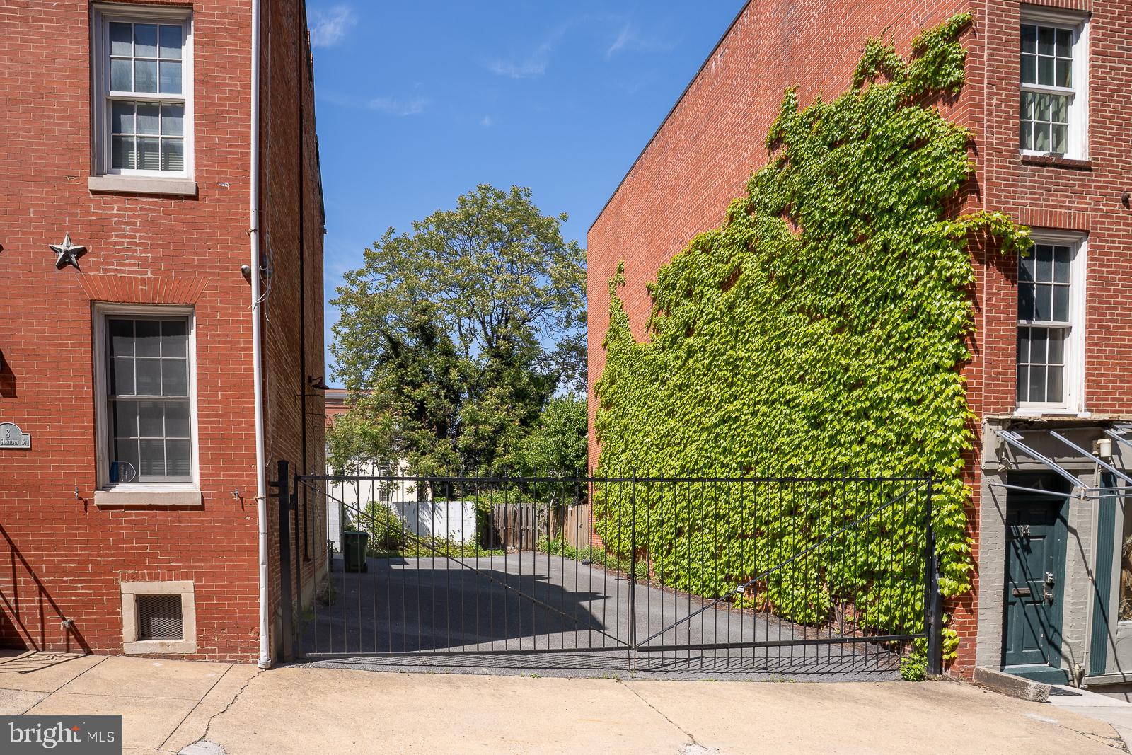 MOUNT VERNON PLACE HISTORIC DISTRICT - Land