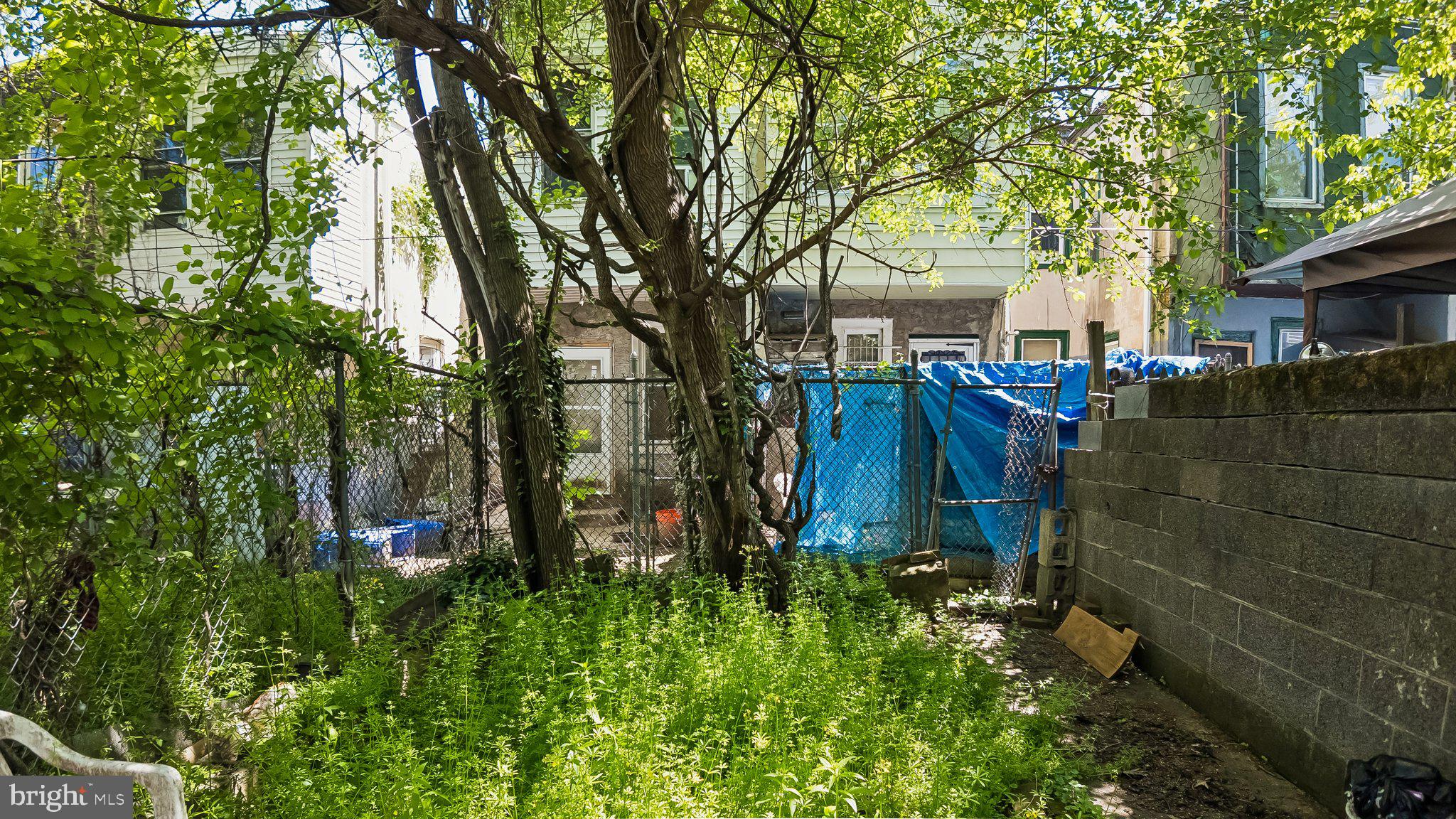 STRAWBERRY MANSION - Residential