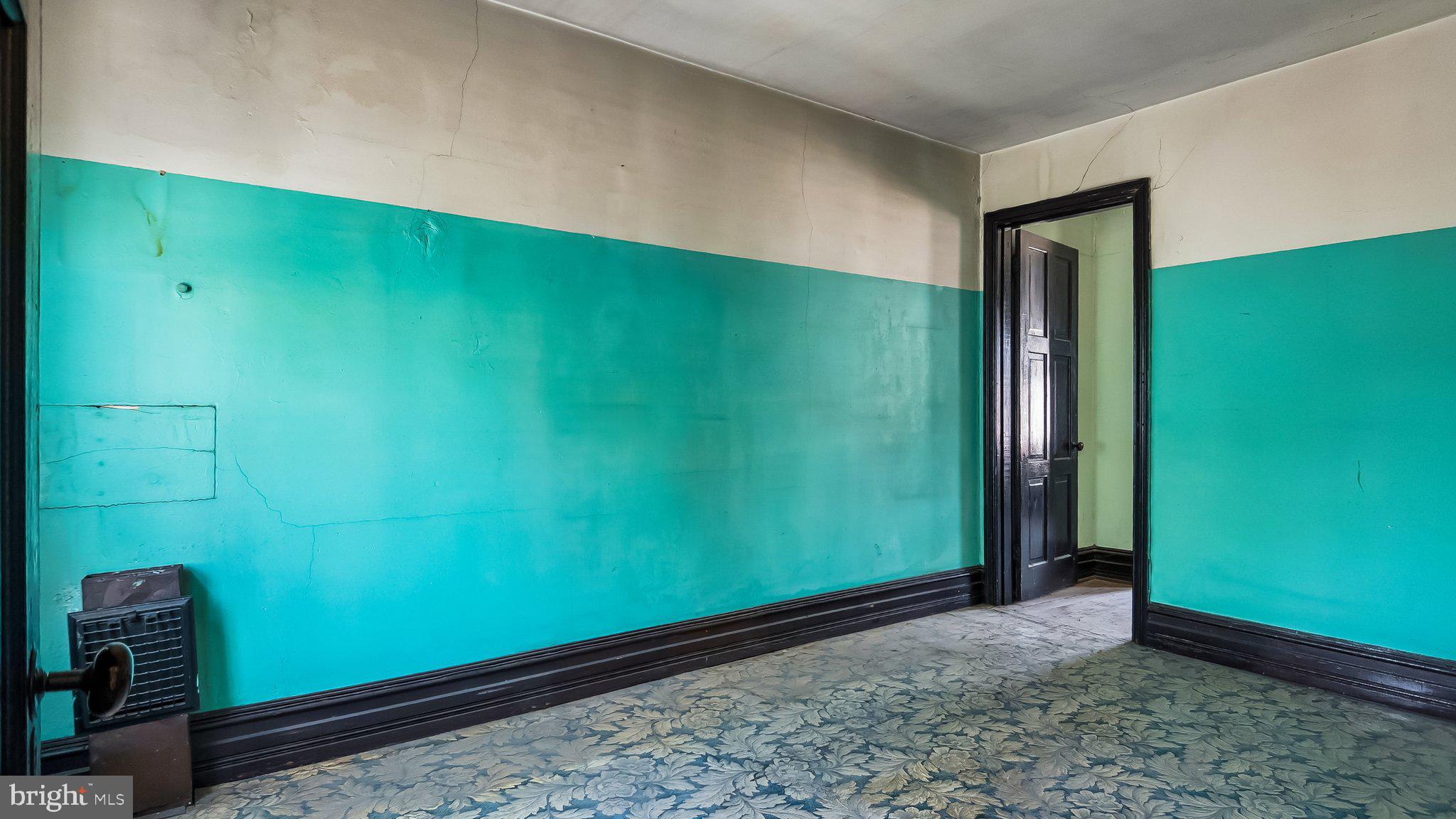 STRAWBERRY MANSION - Residential