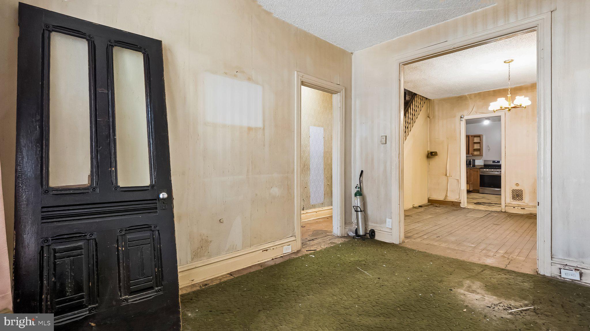 STRAWBERRY MANSION - Residential