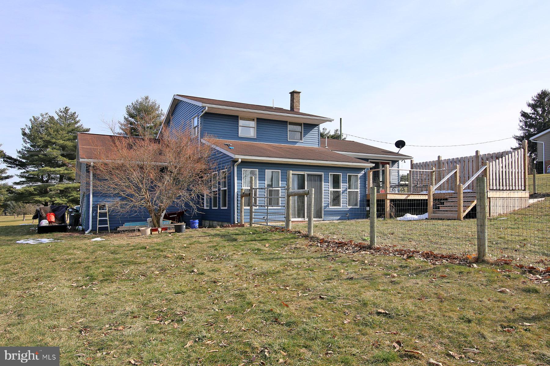 BLUE MOUNTAIN VIEW - Residential