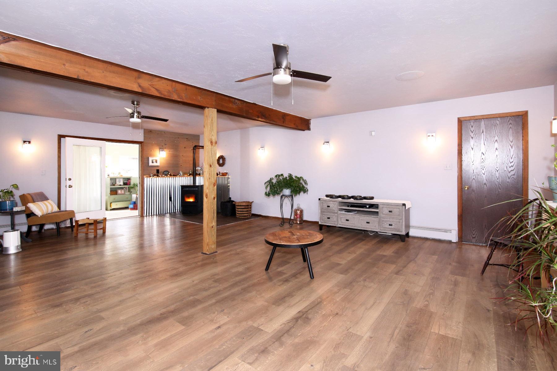 BLUE MOUNTAIN VIEW - Residential