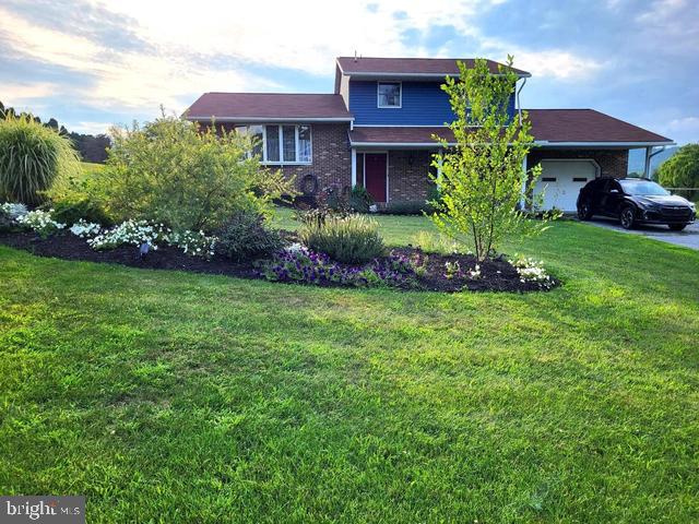 BLUE MOUNTAIN VIEW - Residential