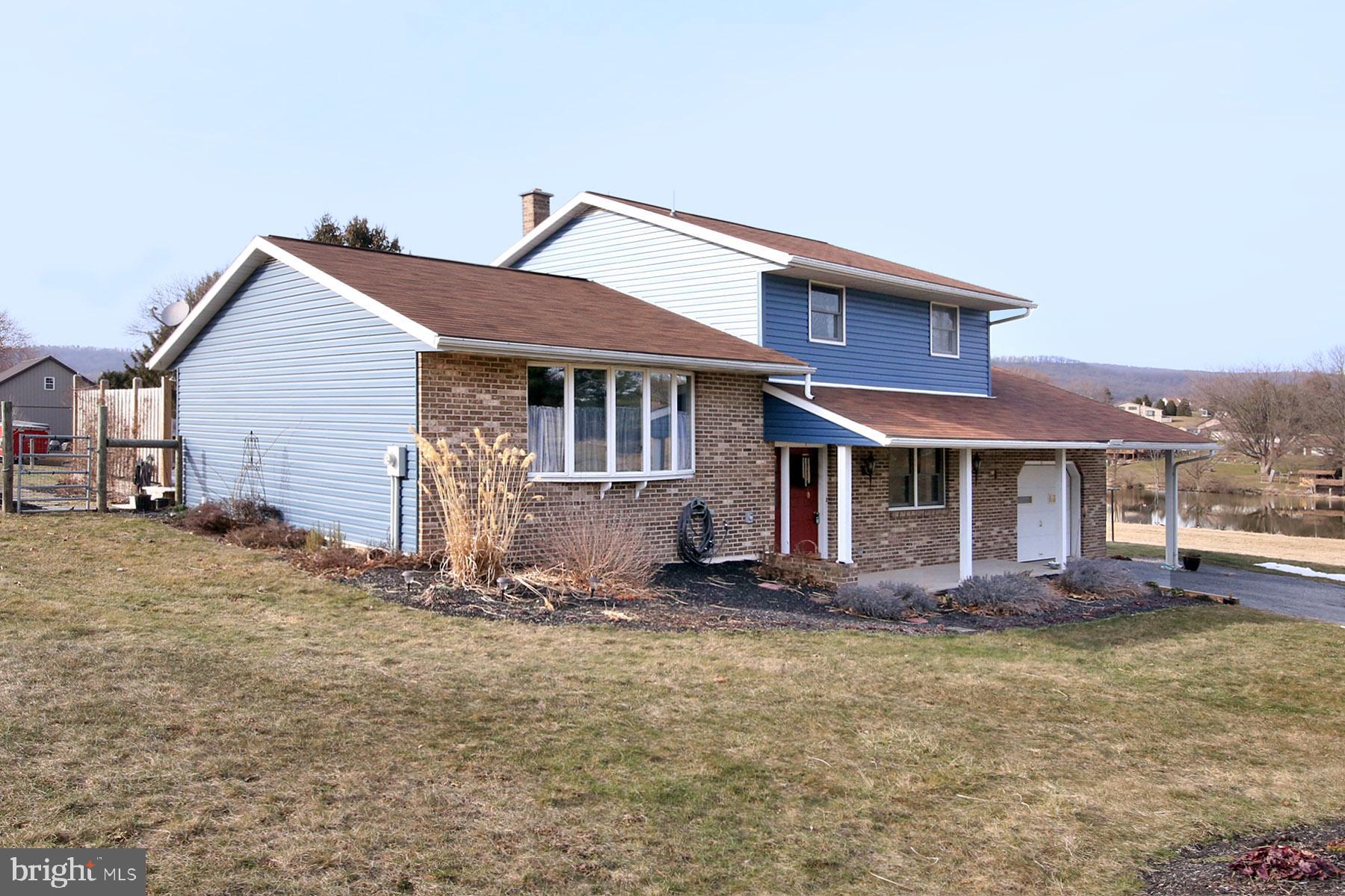 BLUE MOUNTAIN VIEW - Residential