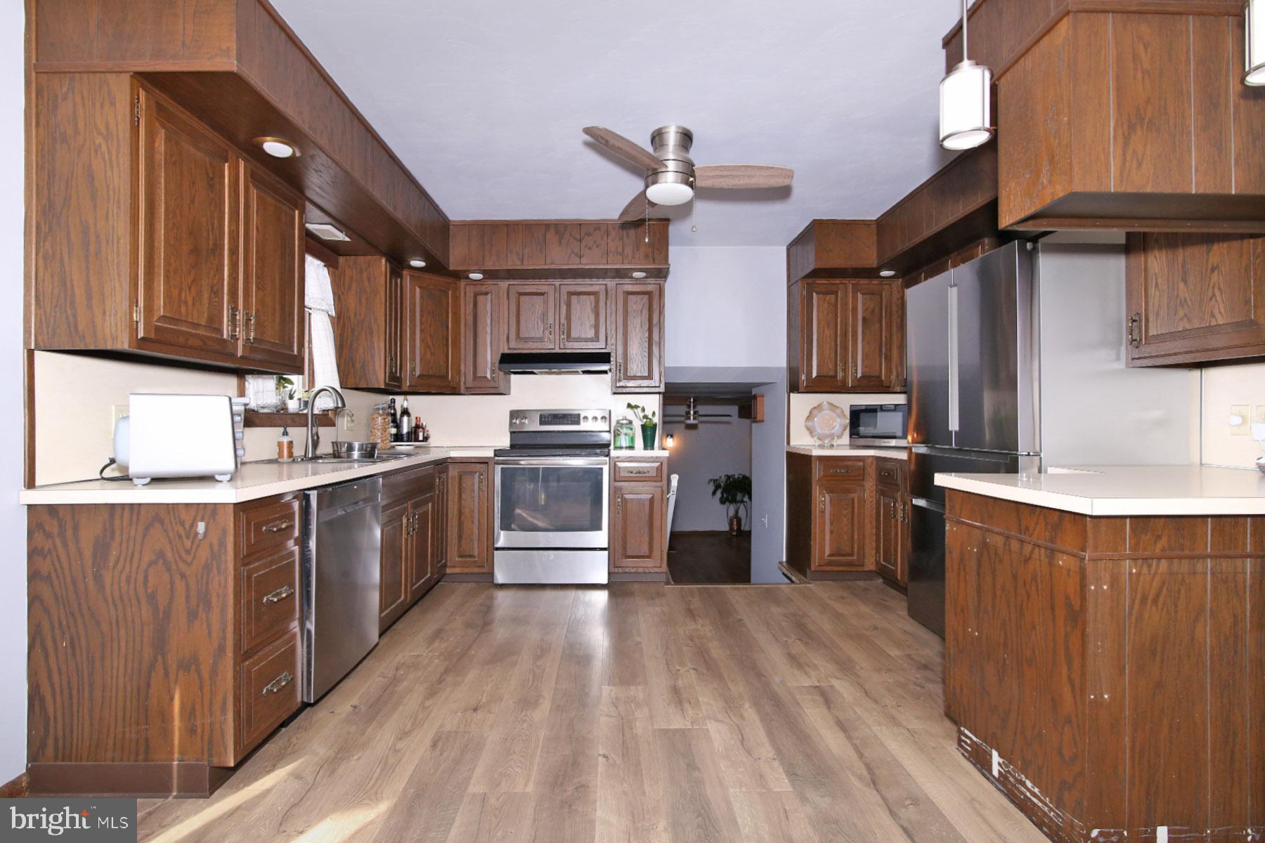 BLUE MOUNTAIN VIEW - Residential