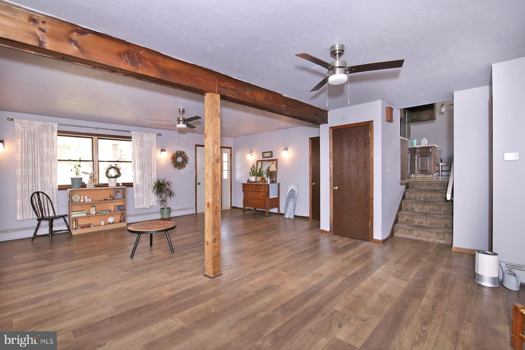 BLUE MOUNTAIN VIEW - Residential