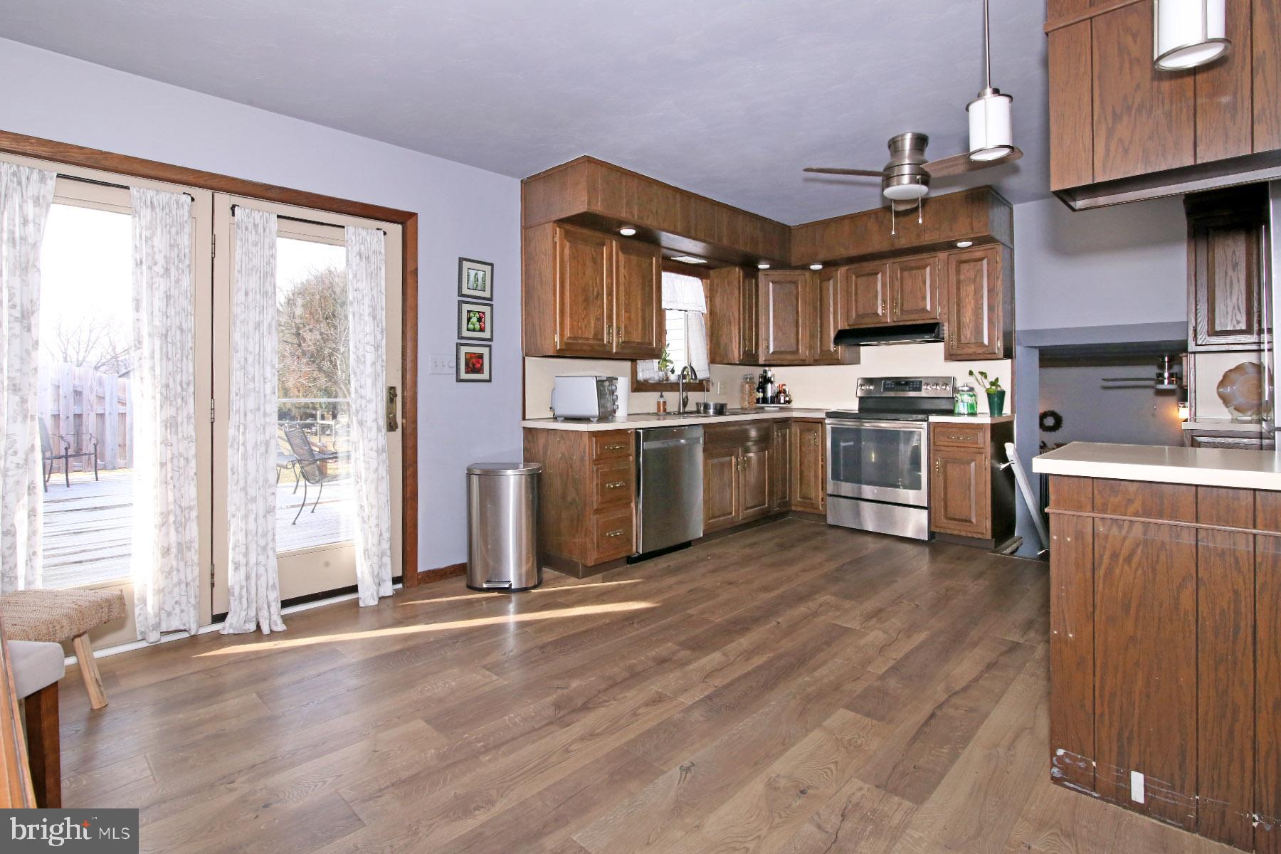 BLUE MOUNTAIN VIEW - Residential