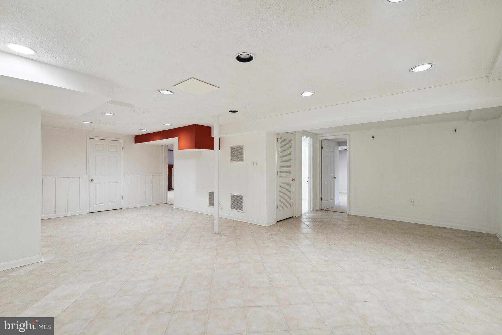 ELMWOOD ESTATES - Residential
