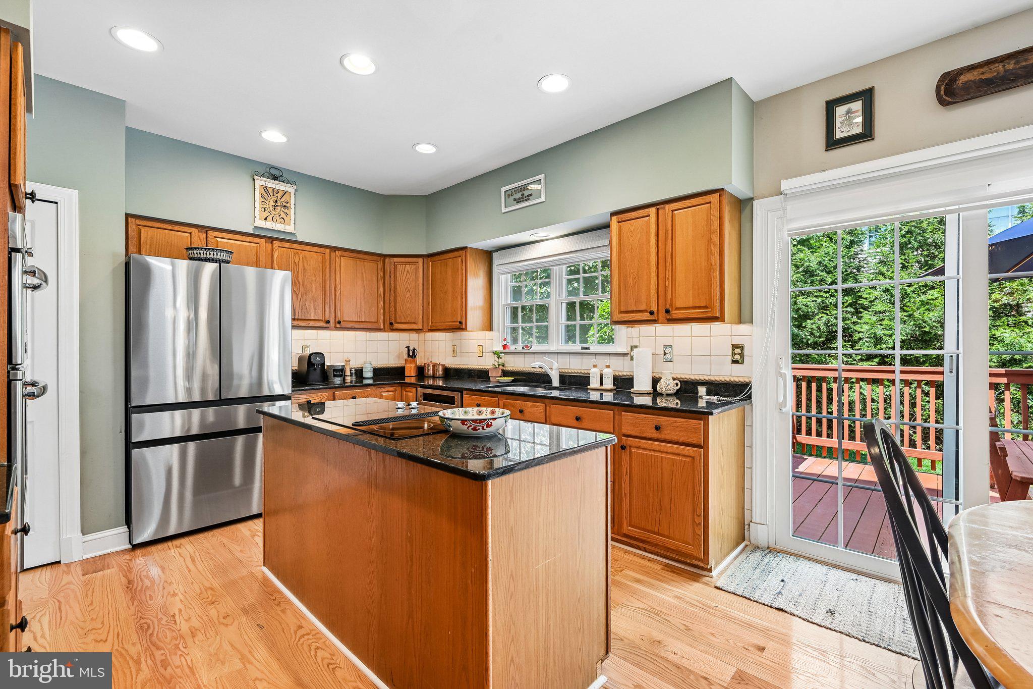 HUNTERS RUN - Residential