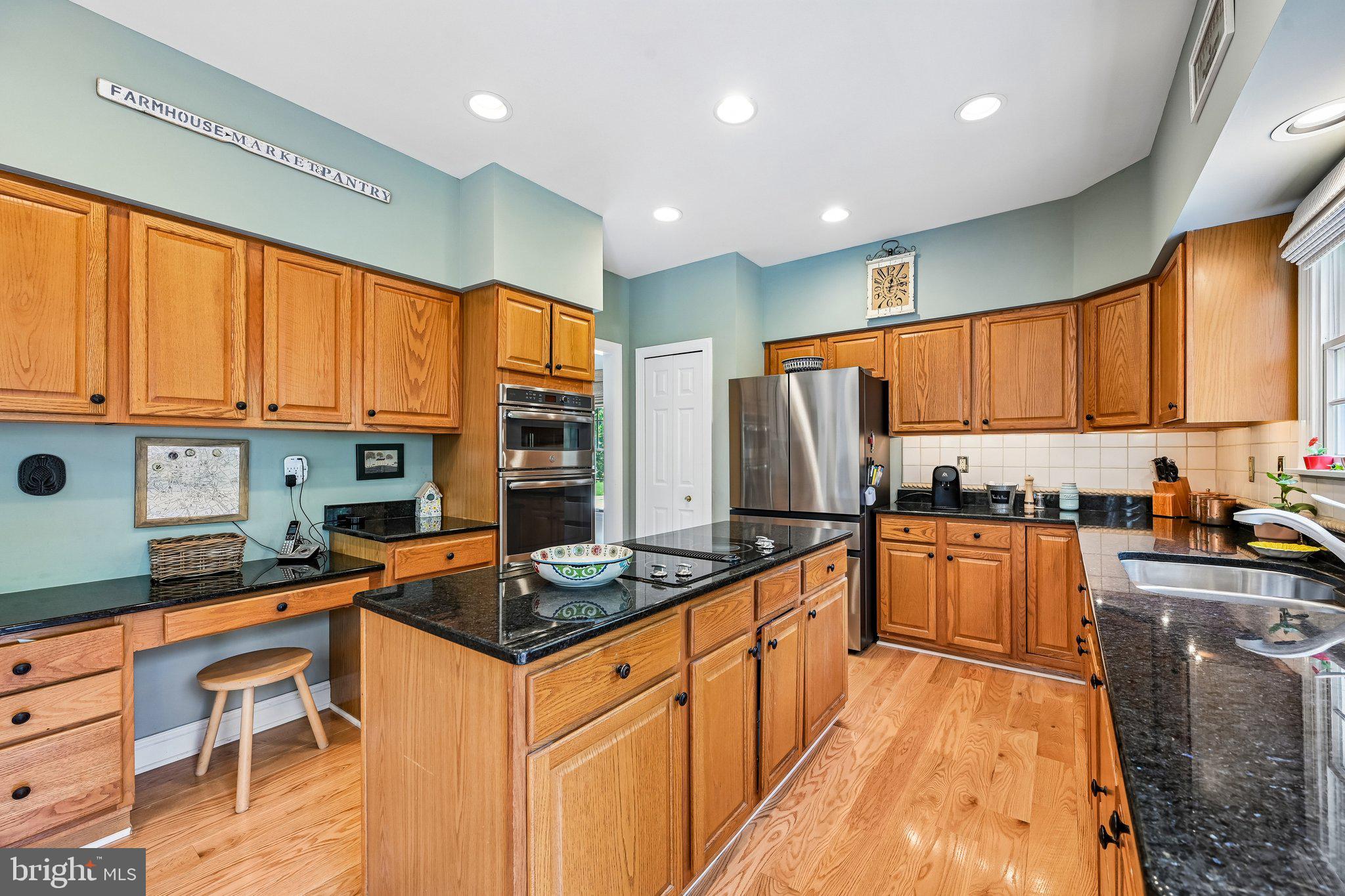 HUNTERS RUN - Residential