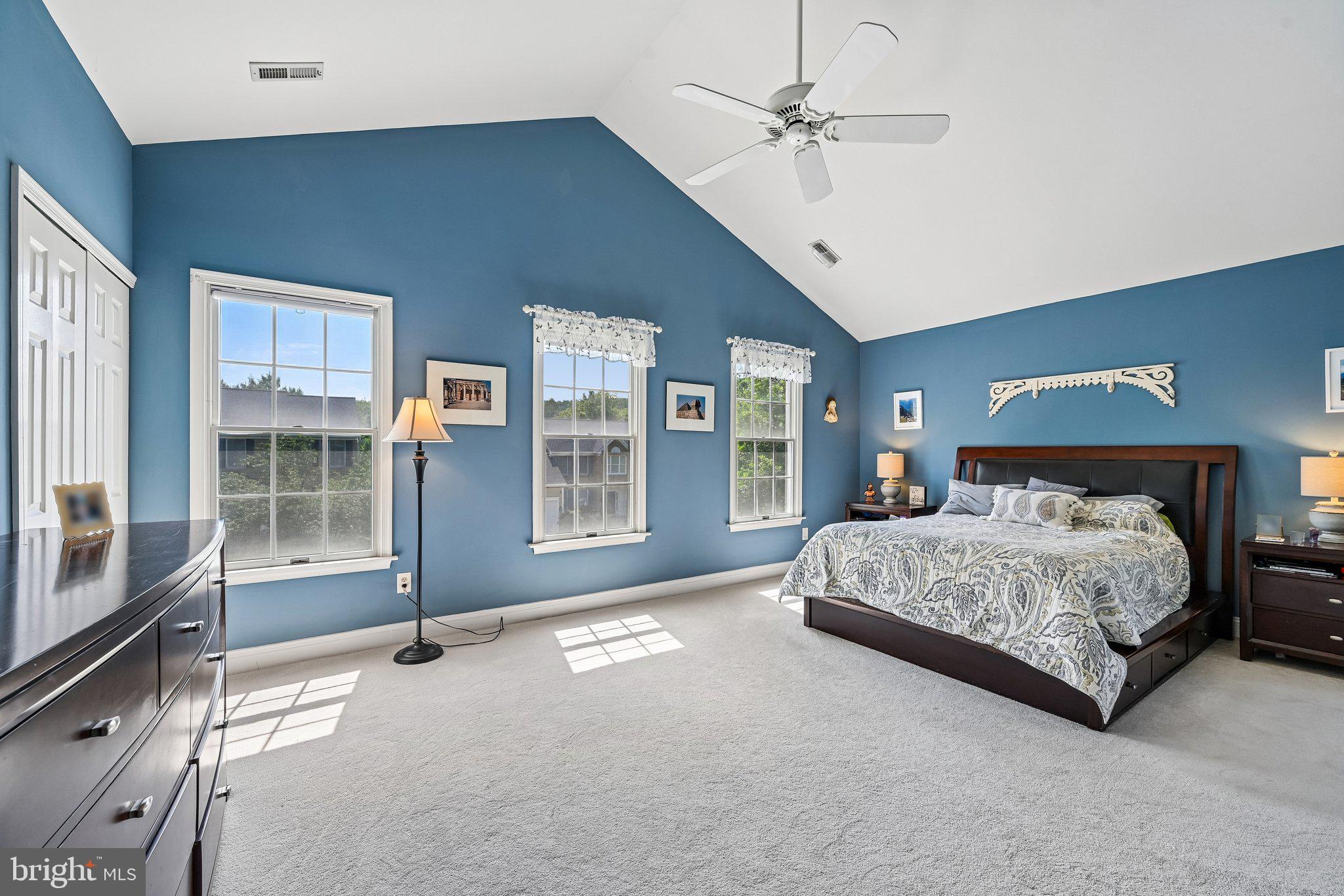 HUNTERS RUN - Residential