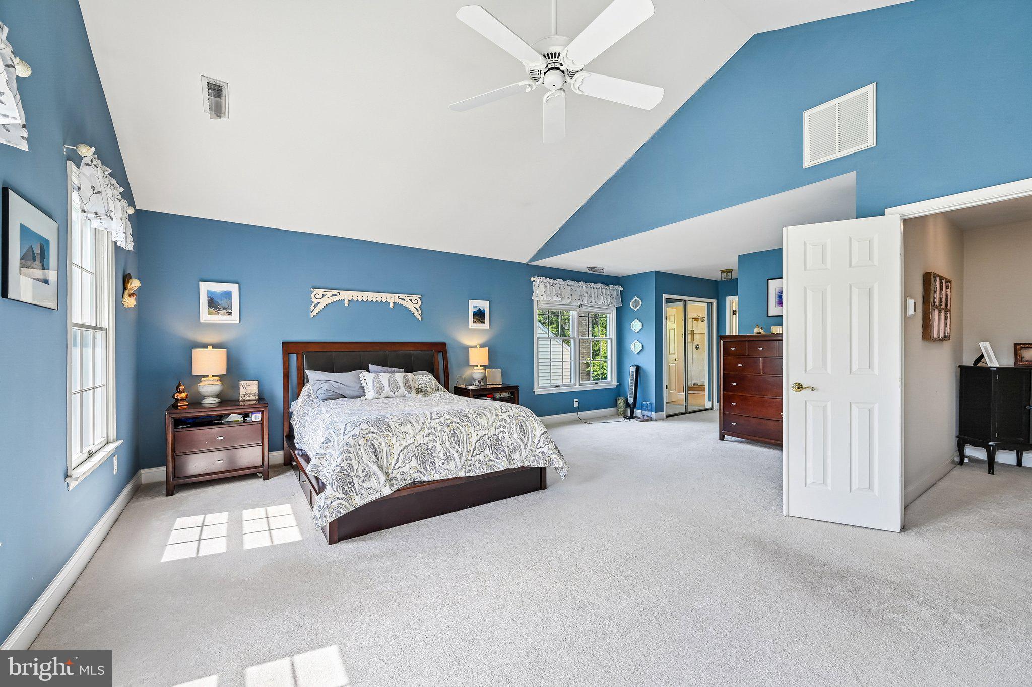 HUNTERS RUN - Residential