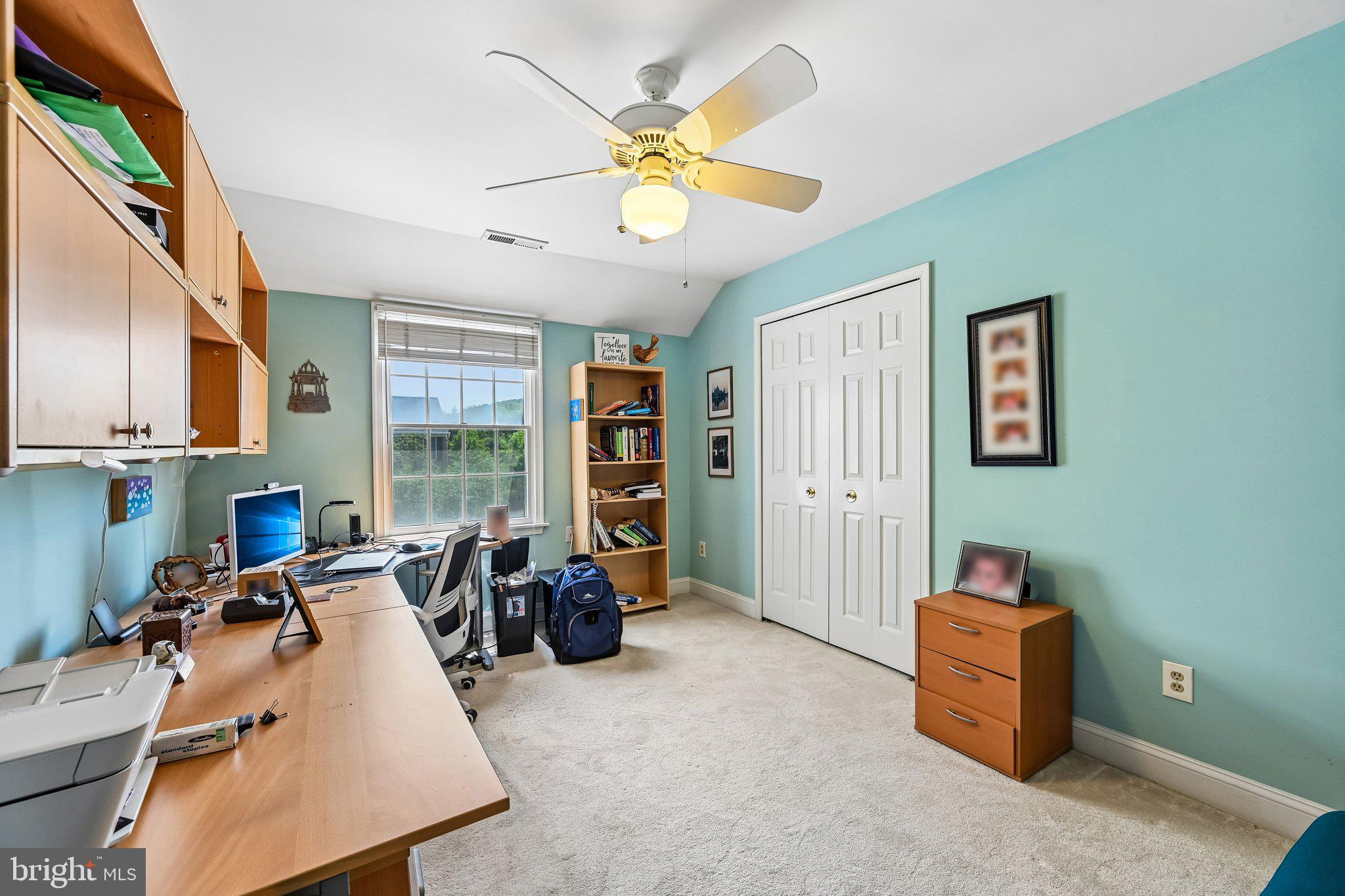 HUNTERS RUN - Residential