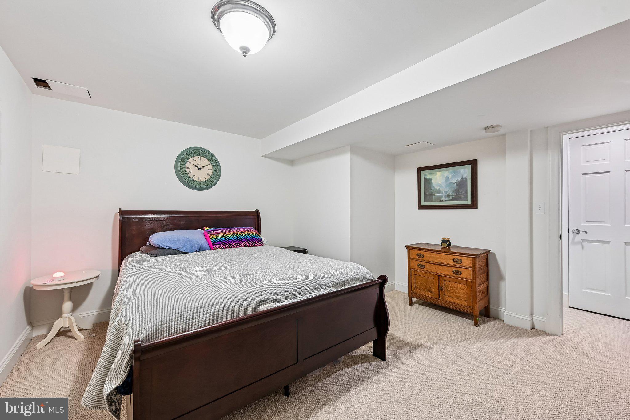 HUNTERS RUN - Residential