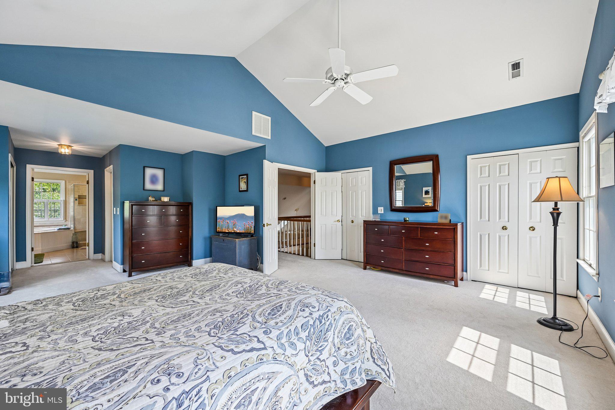 HUNTERS RUN - Residential
