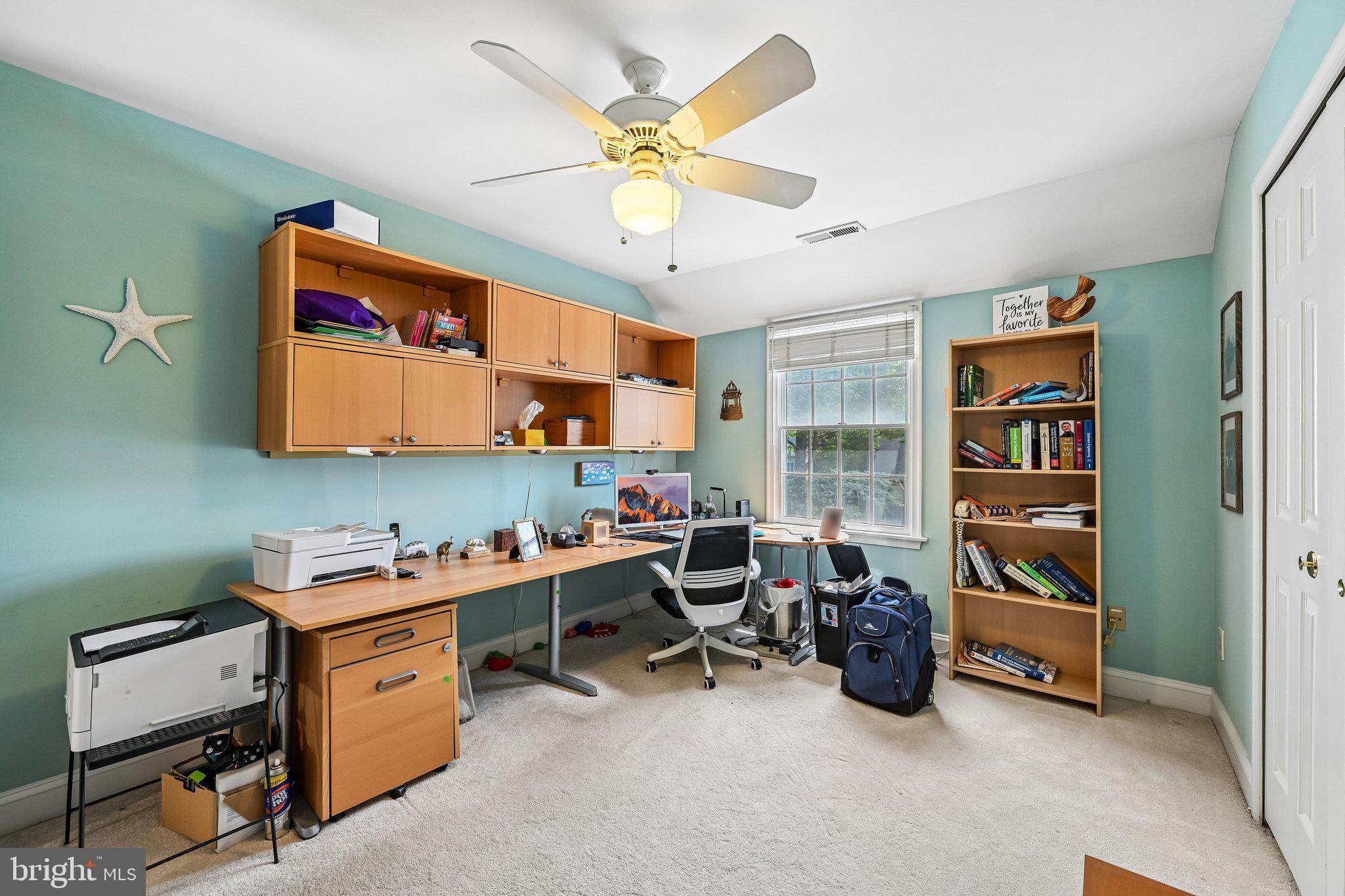 HUNTERS RUN - Residential